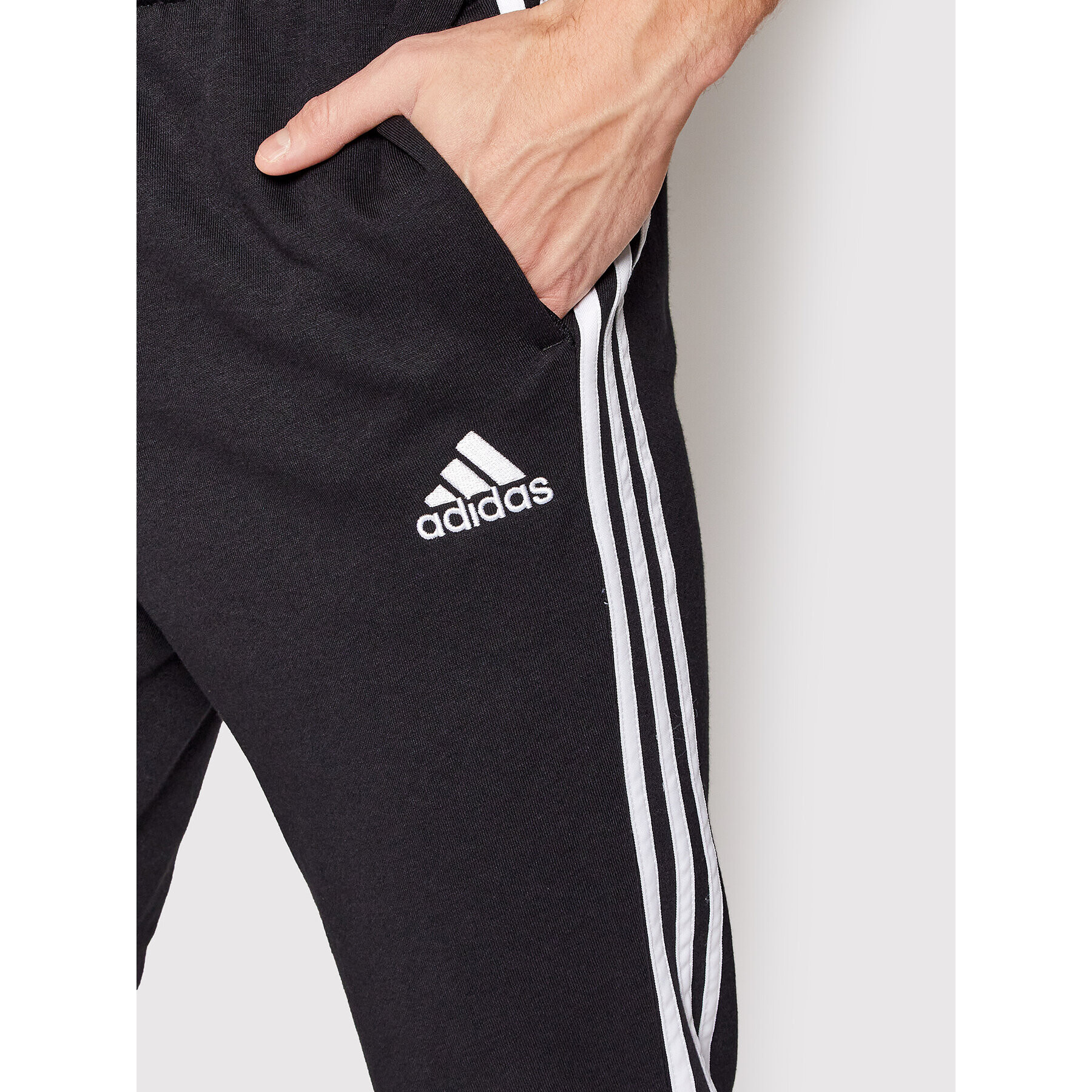 adidas Teplákové kalhoty Essentials GK8829 Černá Regular Fit - Pepit.cz