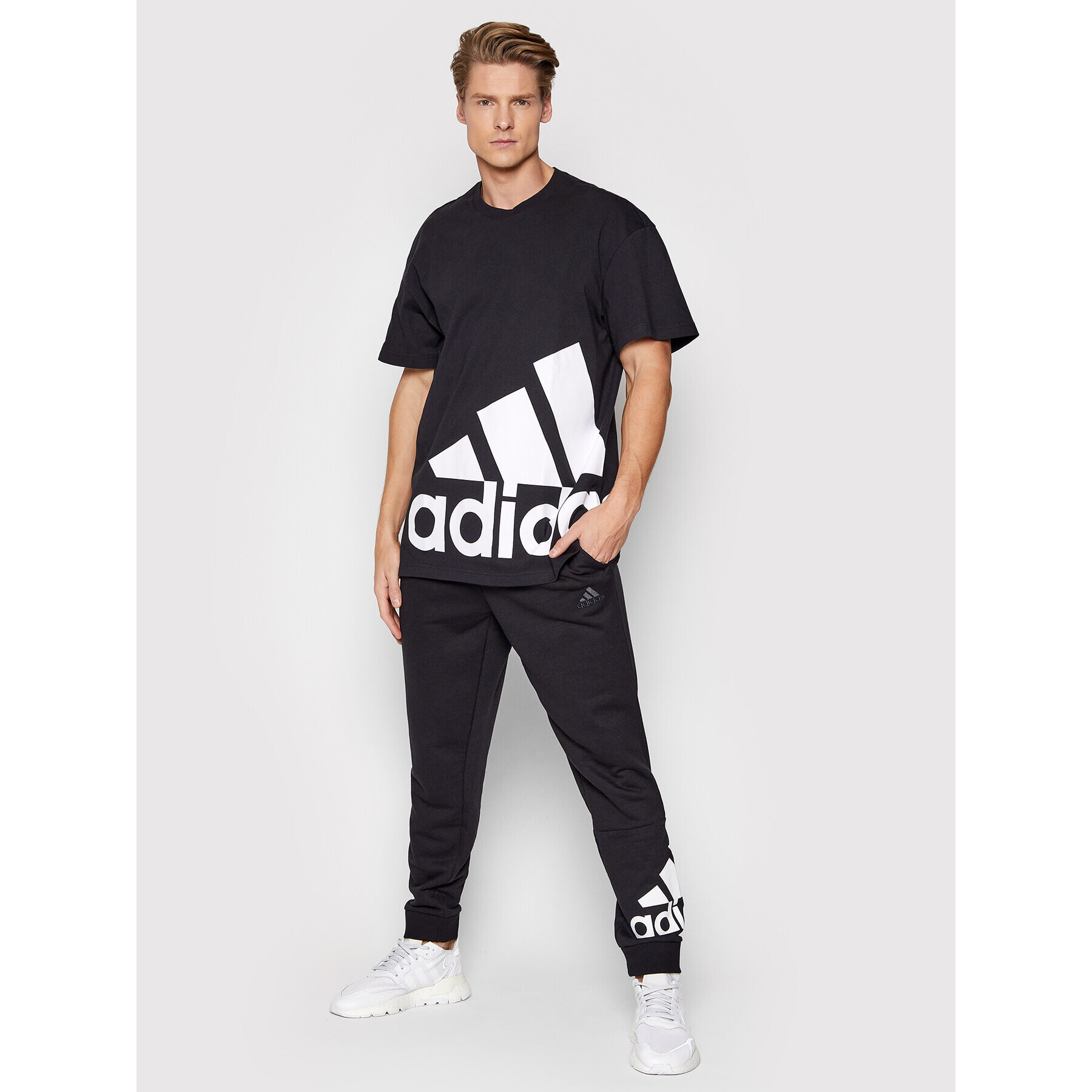 adidas Teplákové kalhoty Essentials GK8968 Černá Regular Fit - Pepit.cz