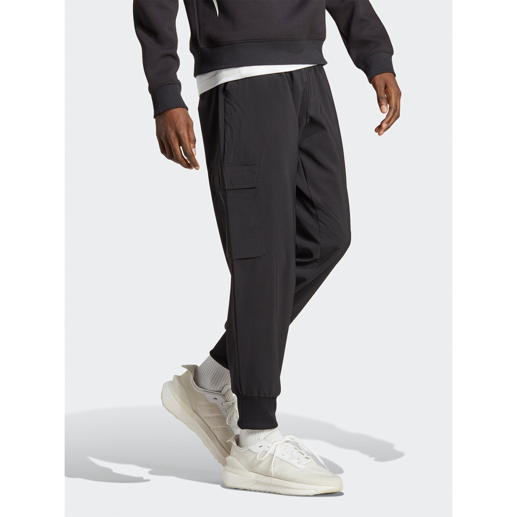 adidas Teplákové kalhoty Essentials Small Logo Woven Cargo Ankle-Length Pants HA4348 Černá Regular Fit - Pepit.cz