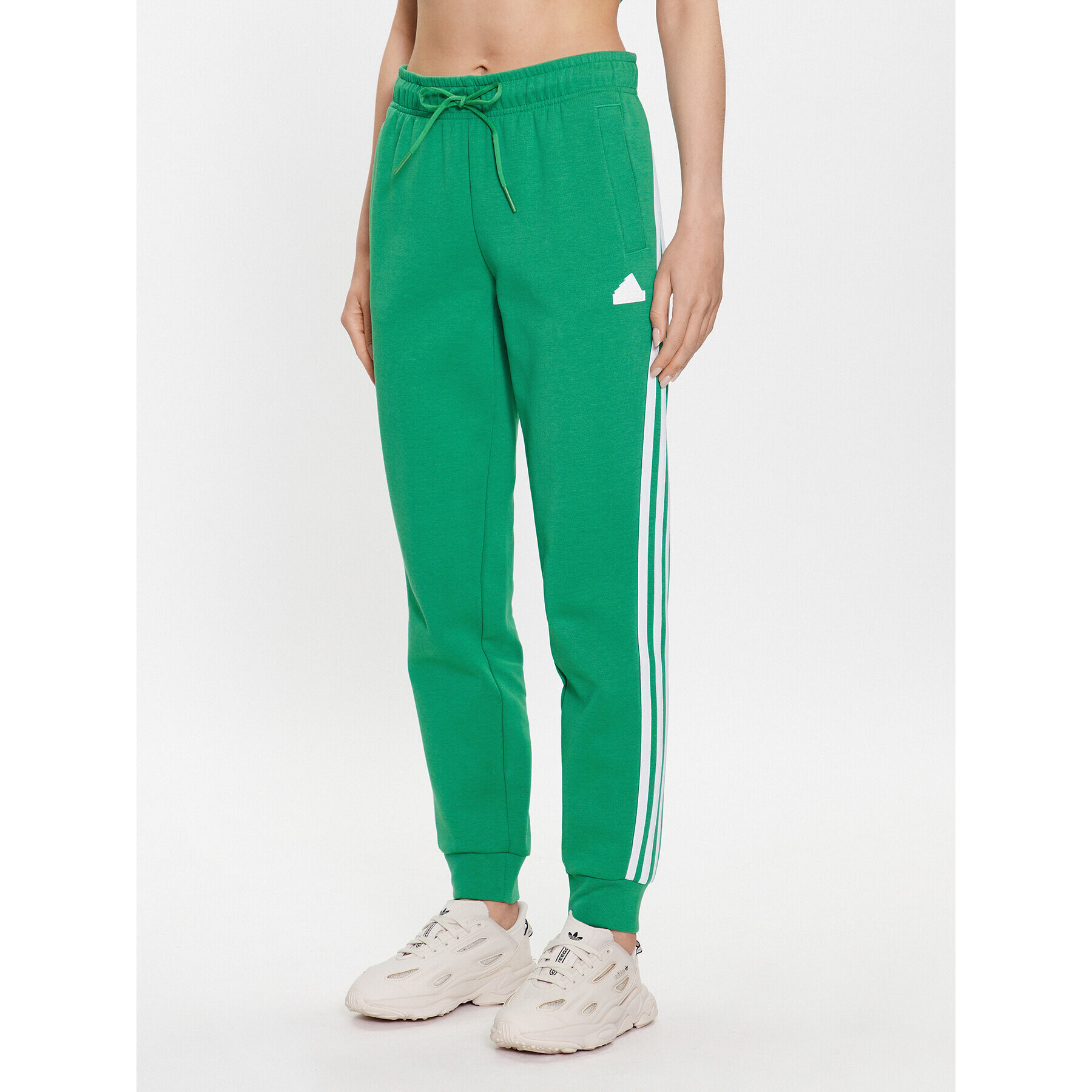 adidas Teplákové kalhoty Future Icons 3-Stripes Regular Tracksuit Bottoms IB8534 Zelená Regular Fit - Pepit.cz