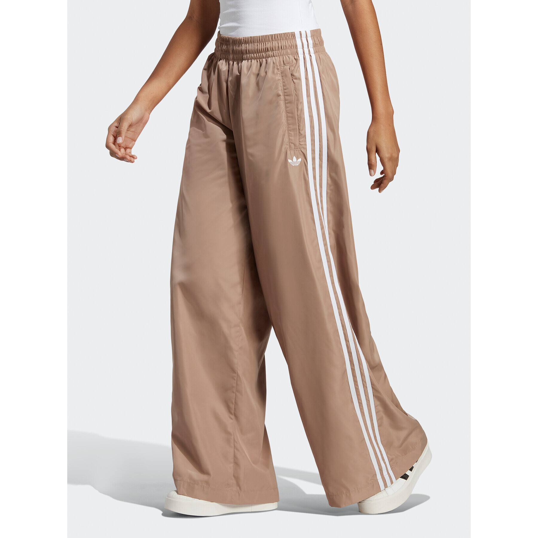 adidas Teplákové kalhoty Oversized Tracksuit Bottoms IP7136 Hnědá Loose Fit - Pepit.cz