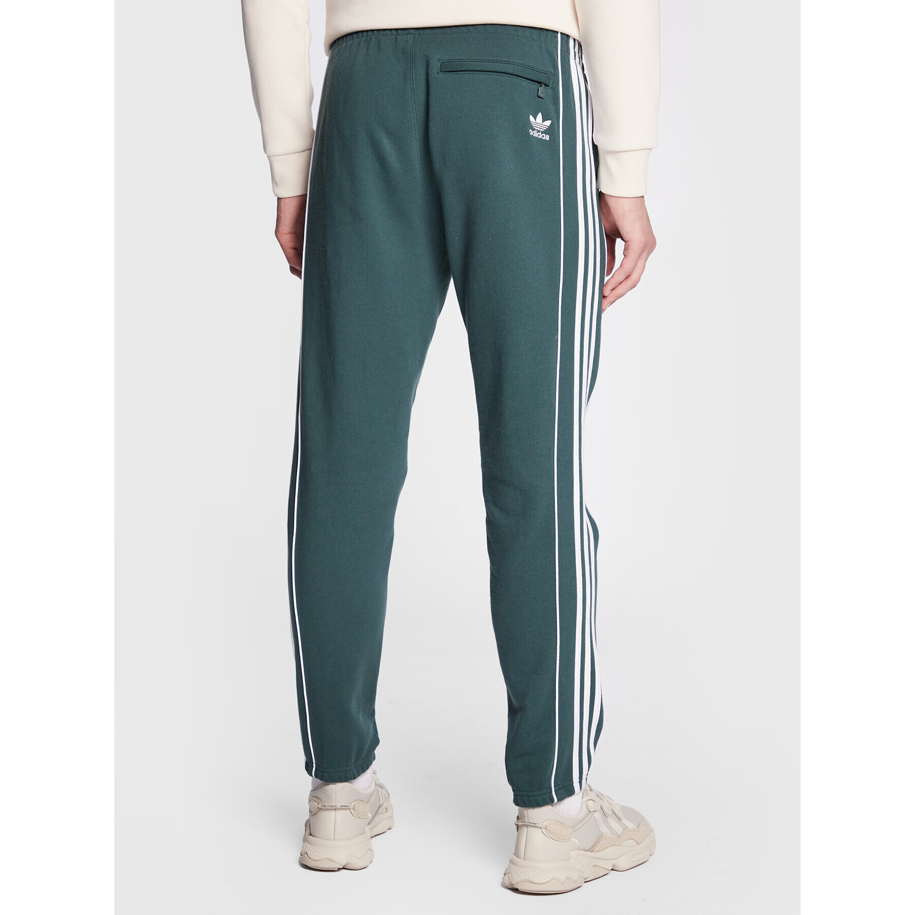 adidas Teplákové kalhoty Rekive HK7316 Zelená Regular Fit - Pepit.cz