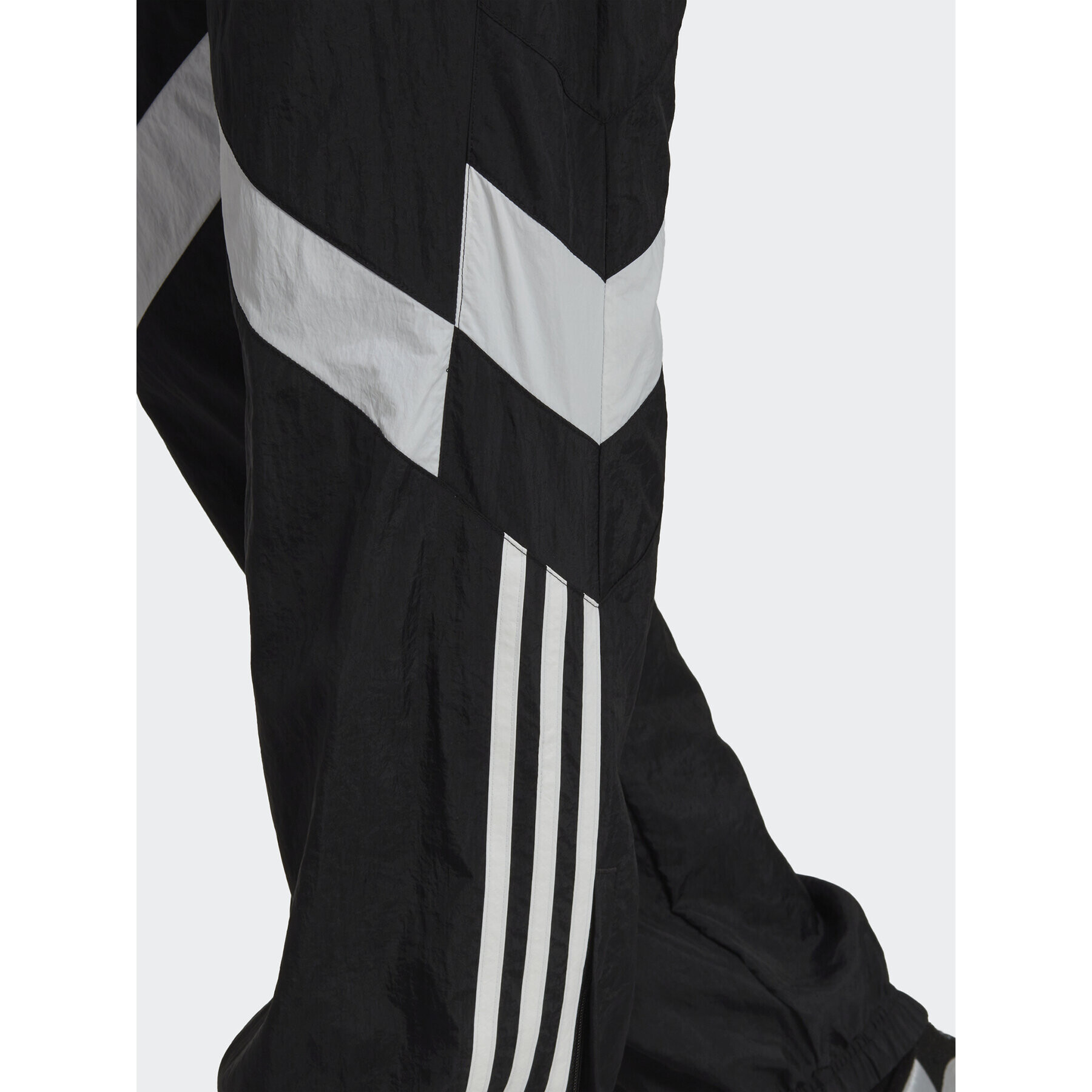 adidas Teplákové kalhoty Rekive HK7325 Černá Regular Fit - Pepit.cz