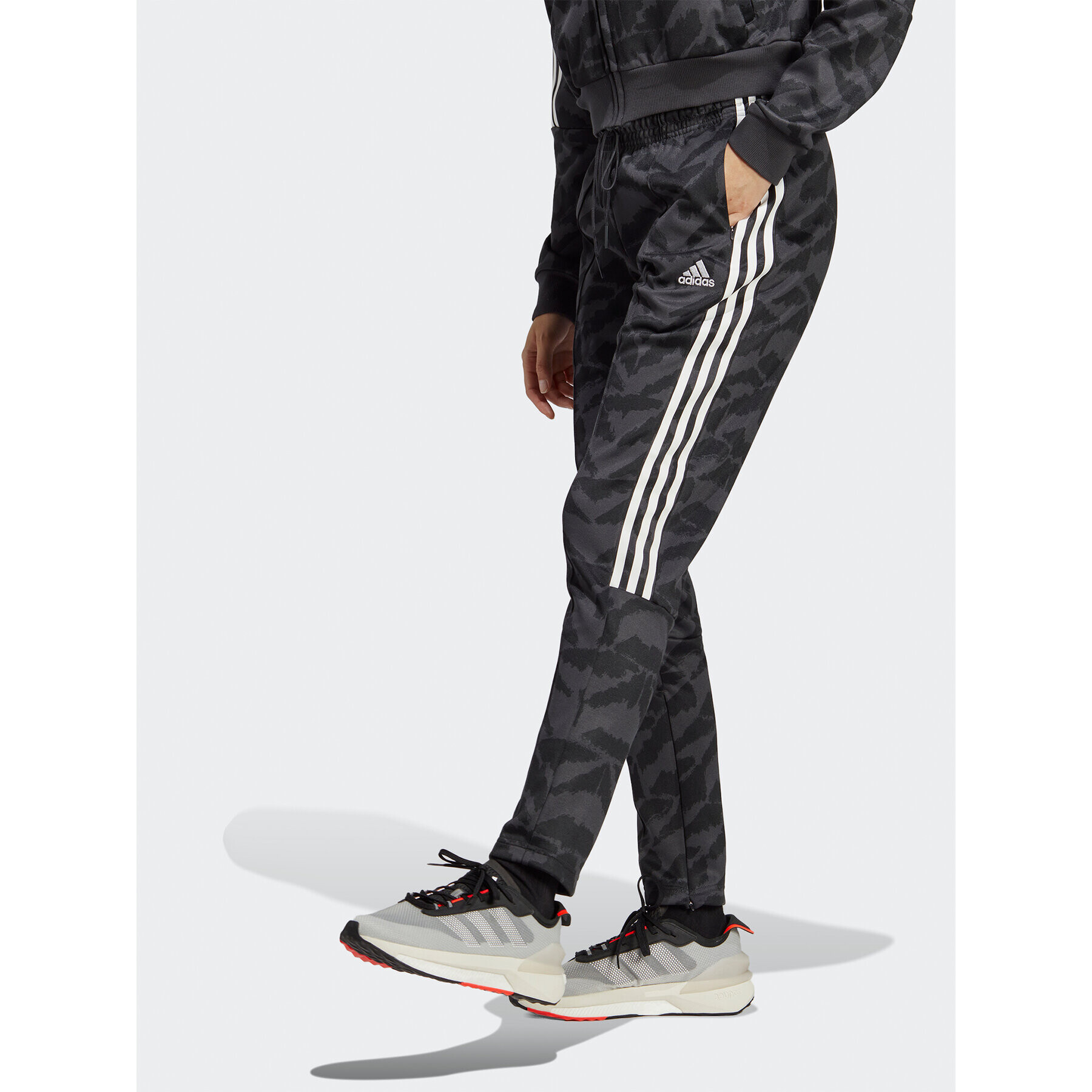 adidas Teplákové kalhoty Tiro Suit Up Lifestyle Track Pant IC6655 Šedá Regular Fit - Pepit.cz