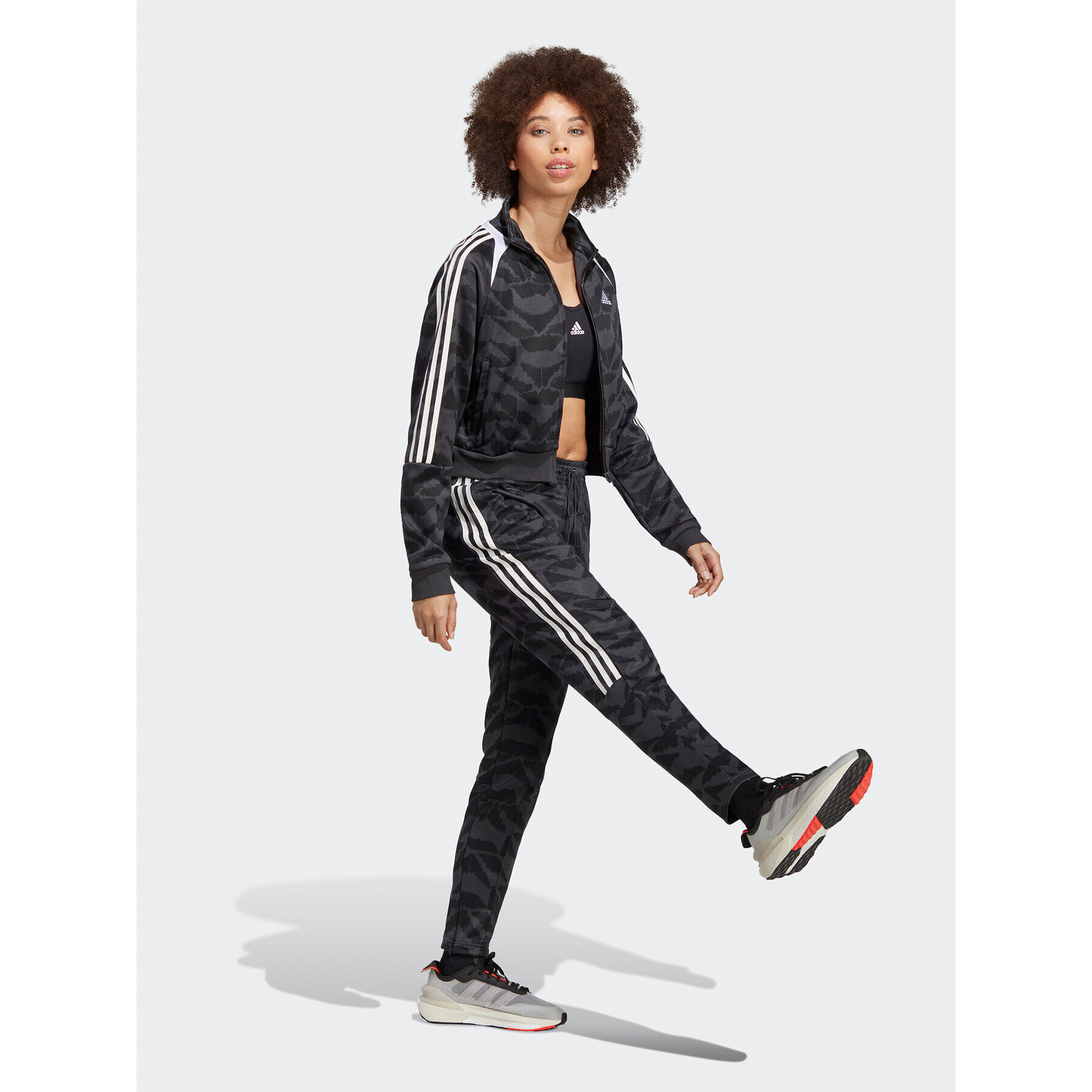 adidas Teplákové kalhoty Tiro Suit Up Lifestyle Track Pant IC6655 Šedá Regular Fit - Pepit.cz