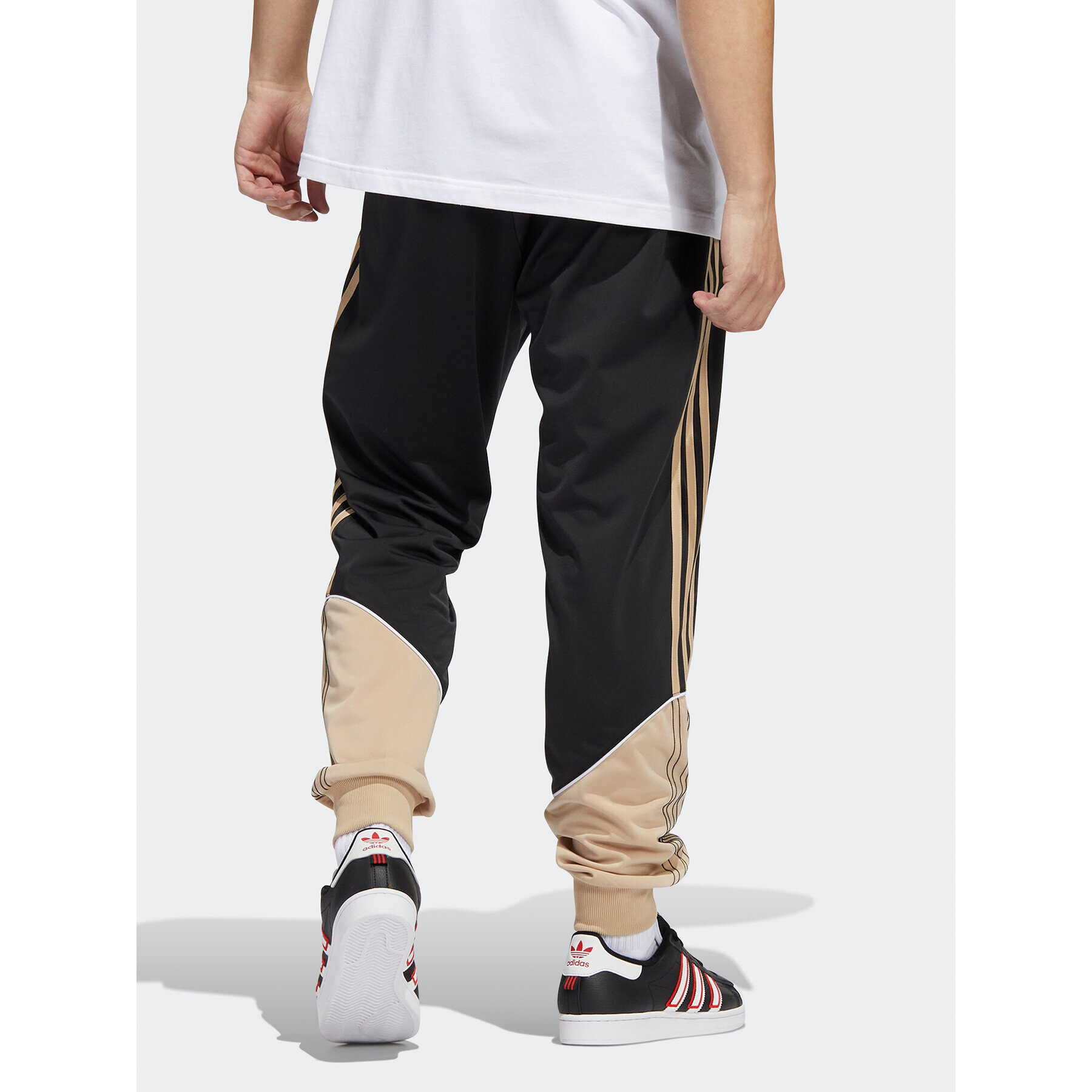 adidas Teplákové kalhoty Tricot Sst HI3004 Černá Regular Fit - Pepit.cz