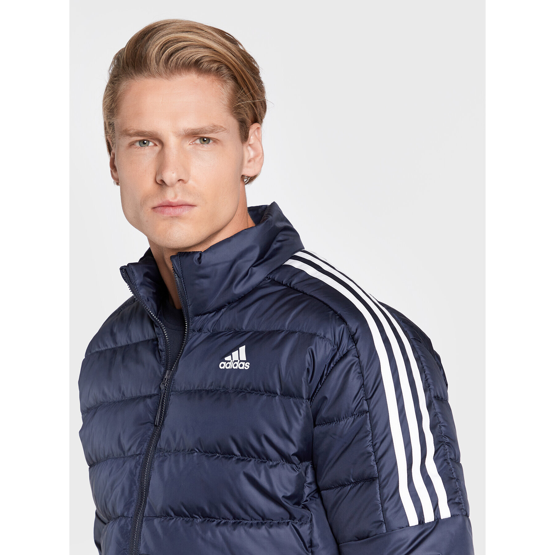 adidas Vatovaná bunda Essenials GH4594 Tmavomodrá Slim Fit - Pepit.cz