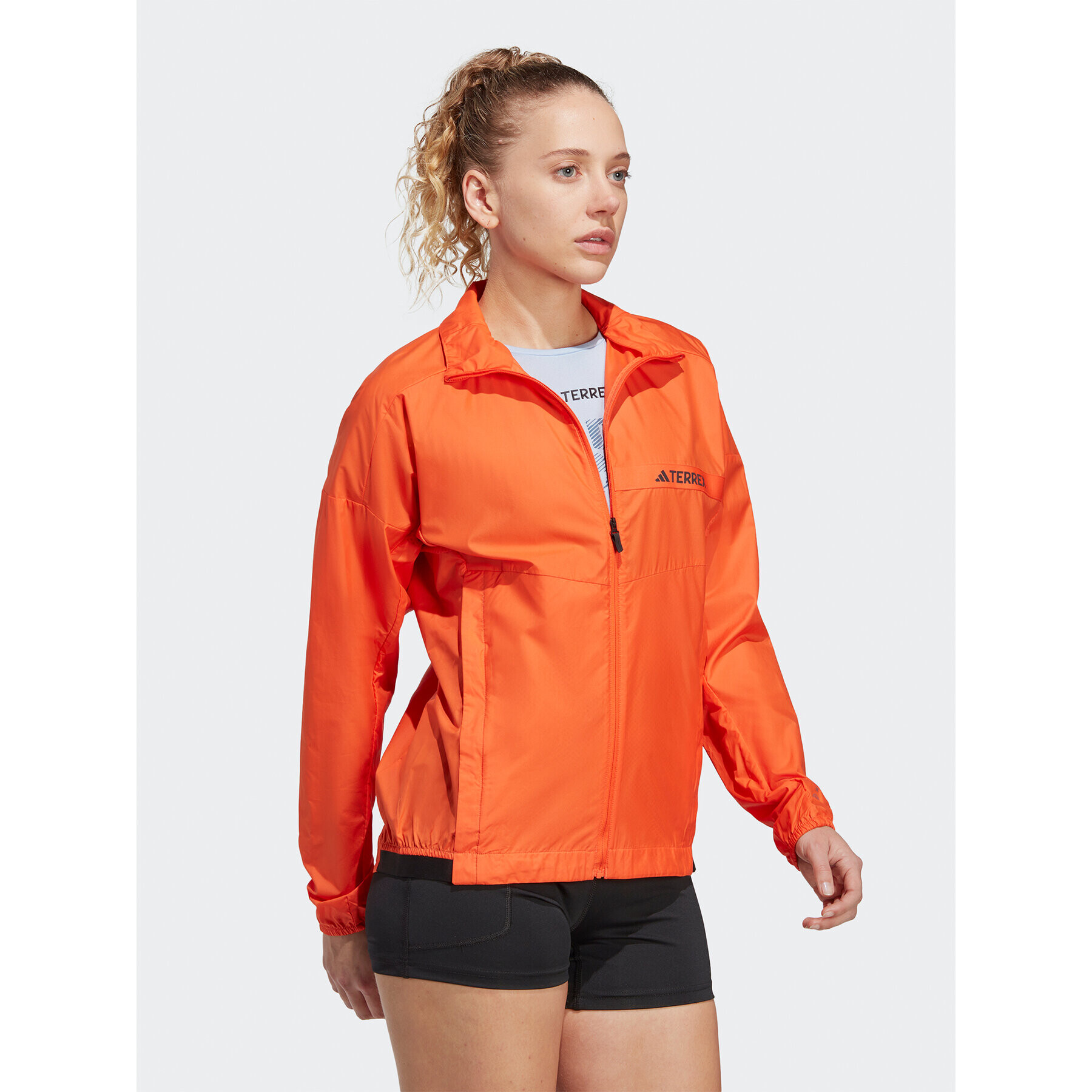 adidas Větrovka Terrex Multi Windbreaker HZ4237 Oranžová Regular Fit - Pepit.cz