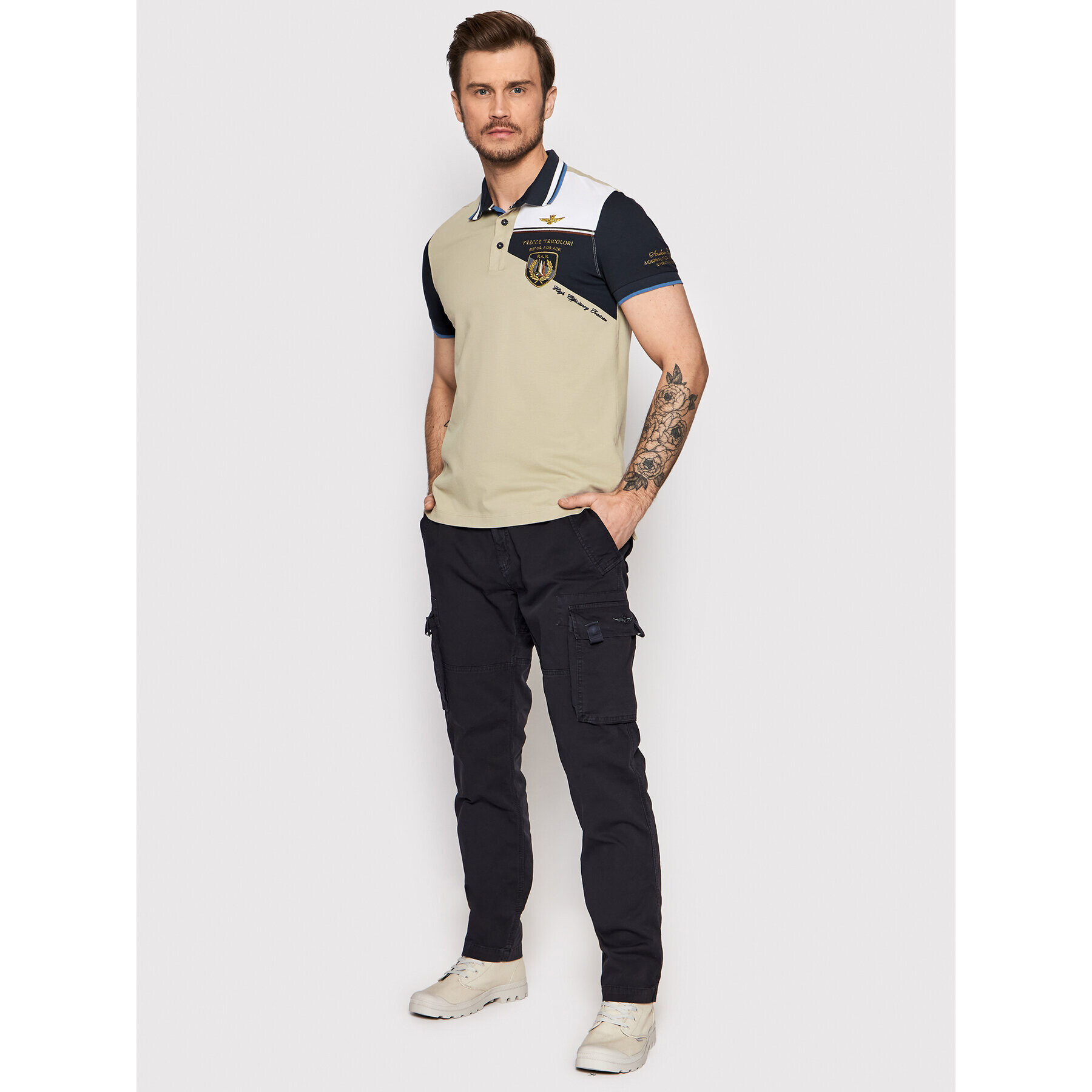 Aeronautica Militare Kalhoty z materiálu 221PA1484CT2960 Tmavomodrá Regular Fit - Pepit.cz