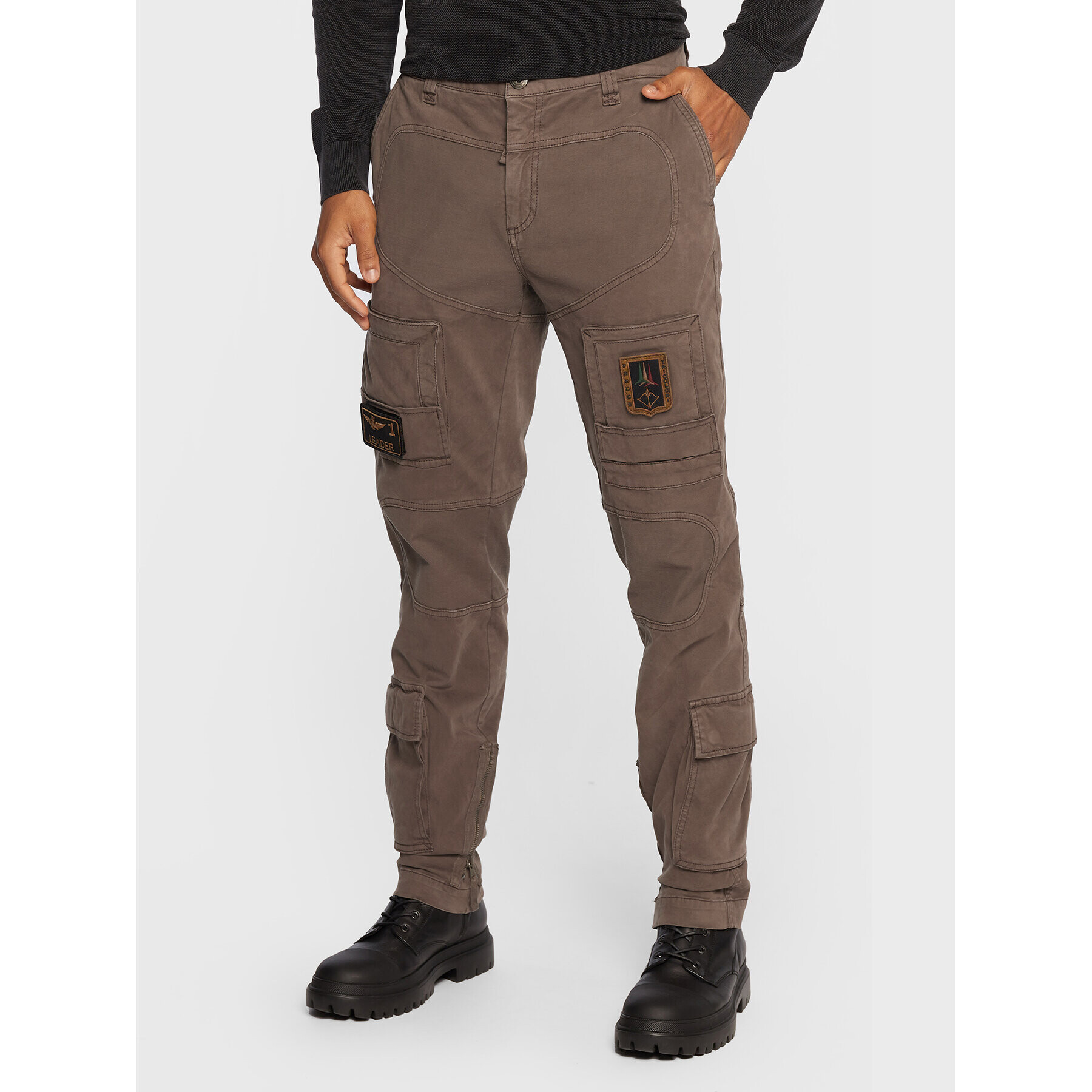 Aeronautica Militare Kalhoty z materiálu 222PA939CT83 Hnědá Regular Fit - Pepit.cz