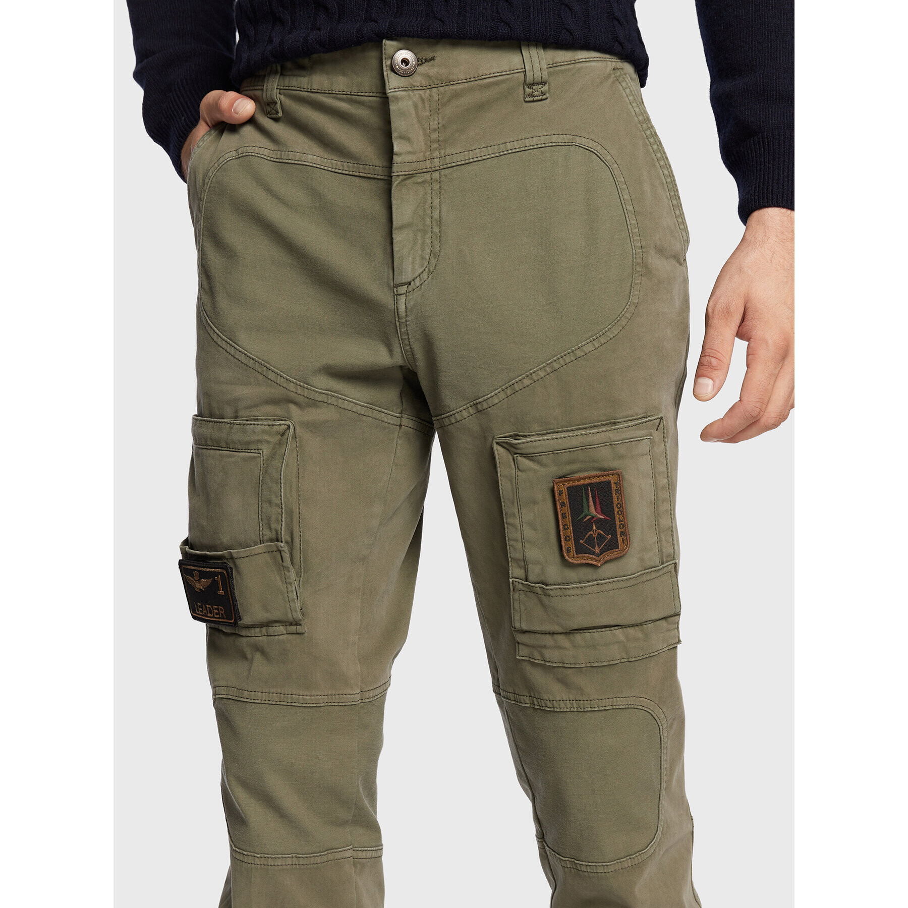 Aeronautica Militare Kalhoty z materiálu 222PA939CT83 Zelená Regular Fit - Pepit.cz