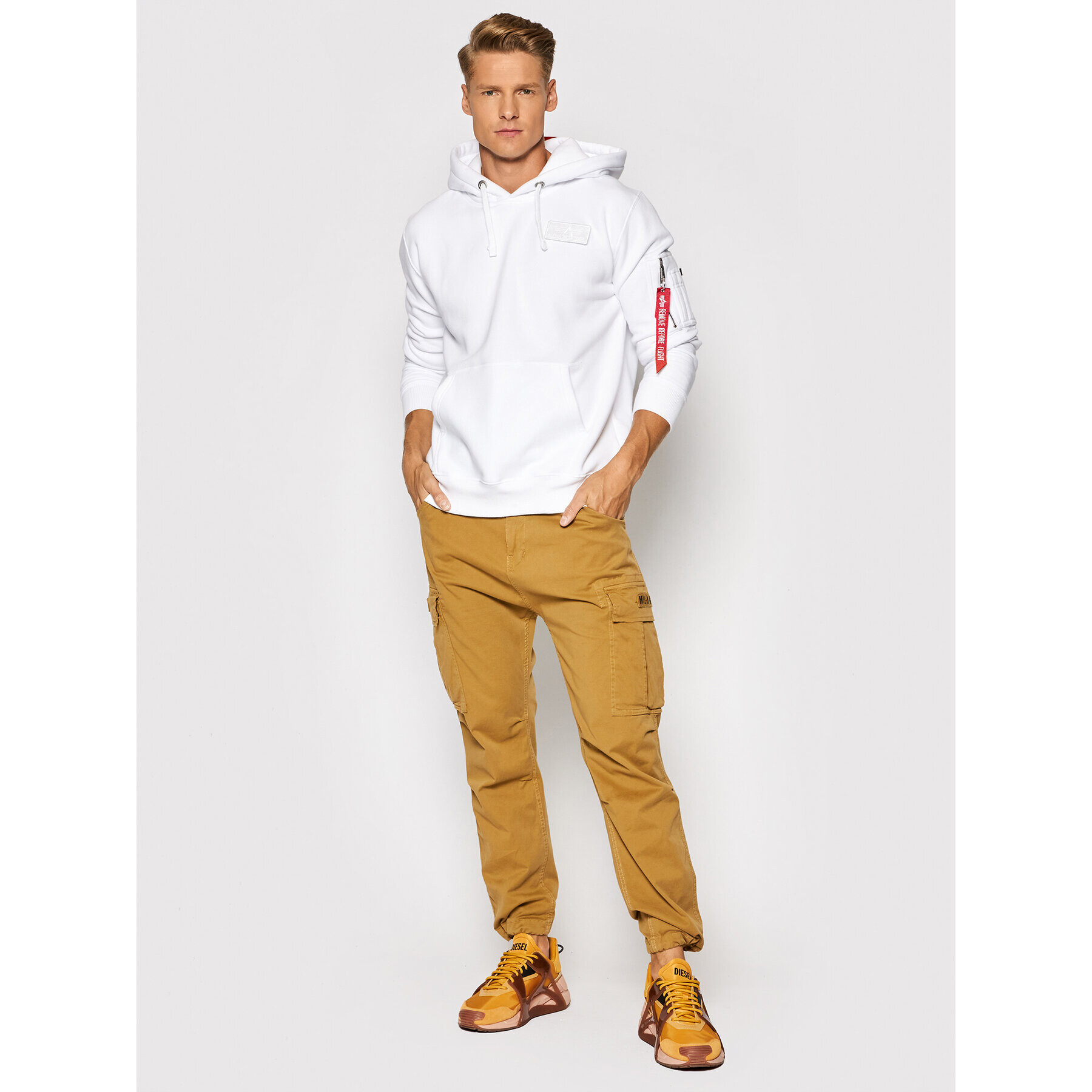 Alpha Industries Kalhoty z materiálu Squad 188202 Hnědá Regular Fit - Pepit.cz