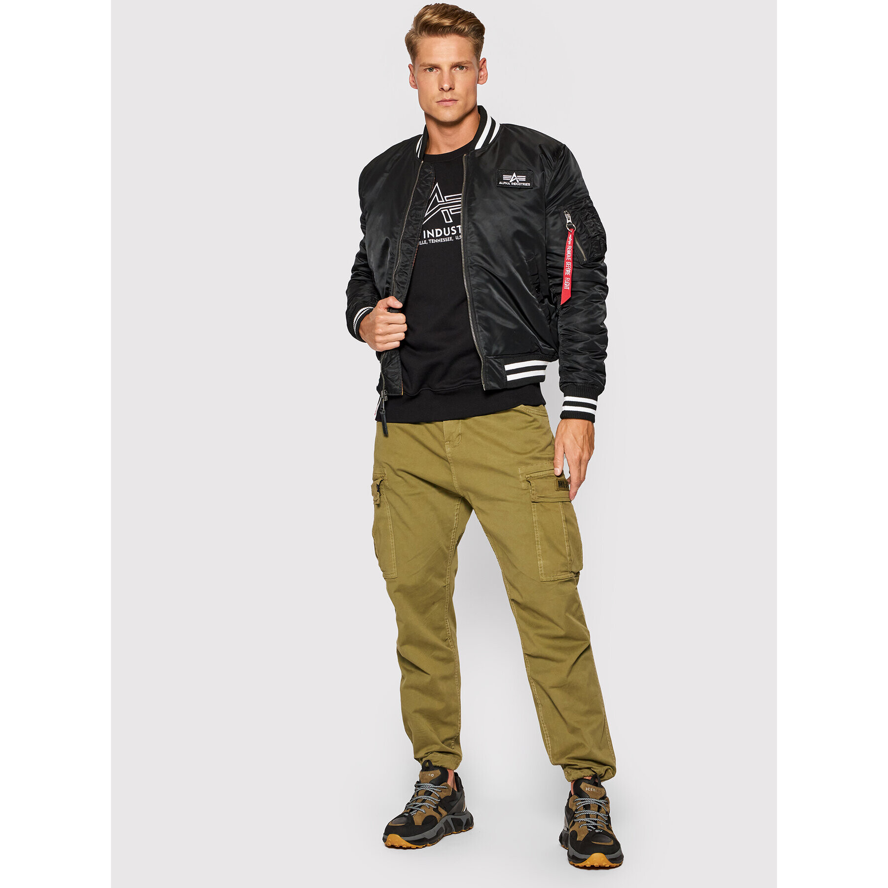 Alpha Industries Kalhoty z materiálu Squad 188202 Zelená Regular Fit - Pepit.cz