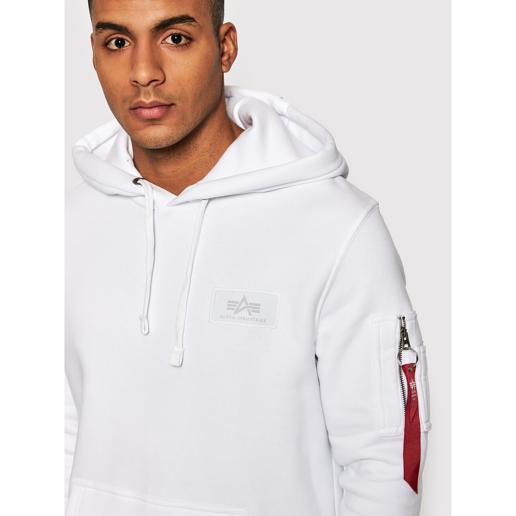 Alpha Industries Mikina Back Print Como Print 178318CP Bílá Regular Fit - Pepit.cz