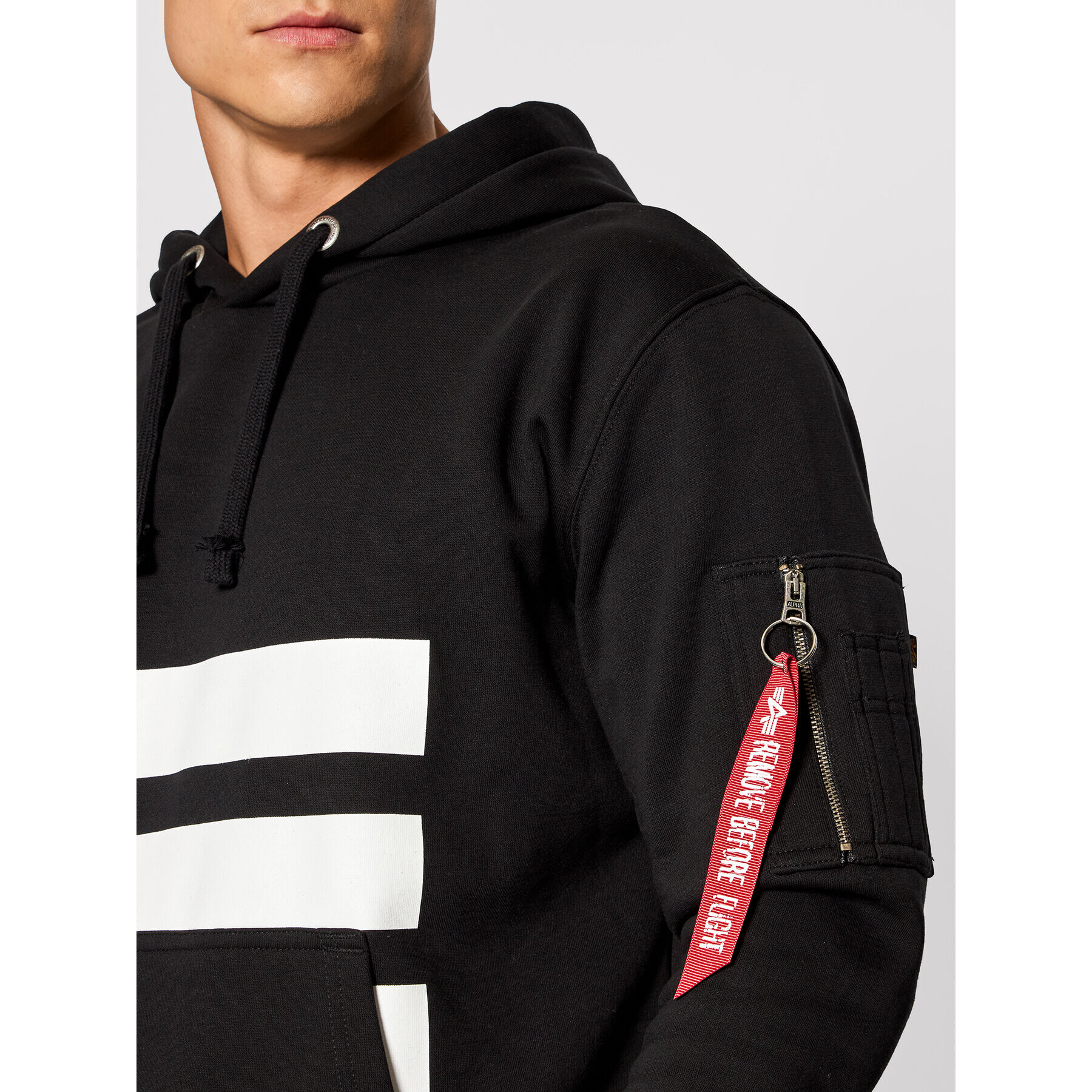 Alpha Industries Mikina Side Logo 118339 Černá Regular Fit - Pepit.cz