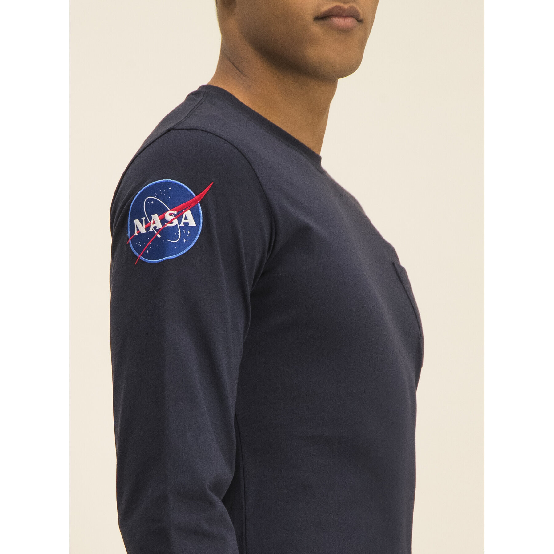 Alpha Industries S dlouhým rukávem Nasa 176532 Tmavomodrá Regular Fit - Pepit.cz