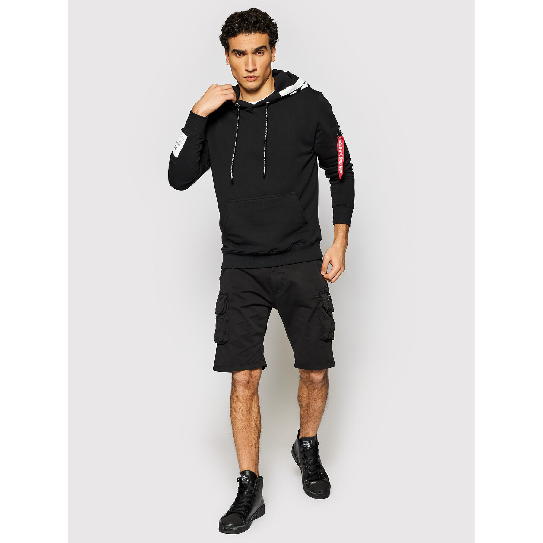 Alpha Industries Šortky z materiálu Crew 176203 Černá Slim Fit - Pepit.cz