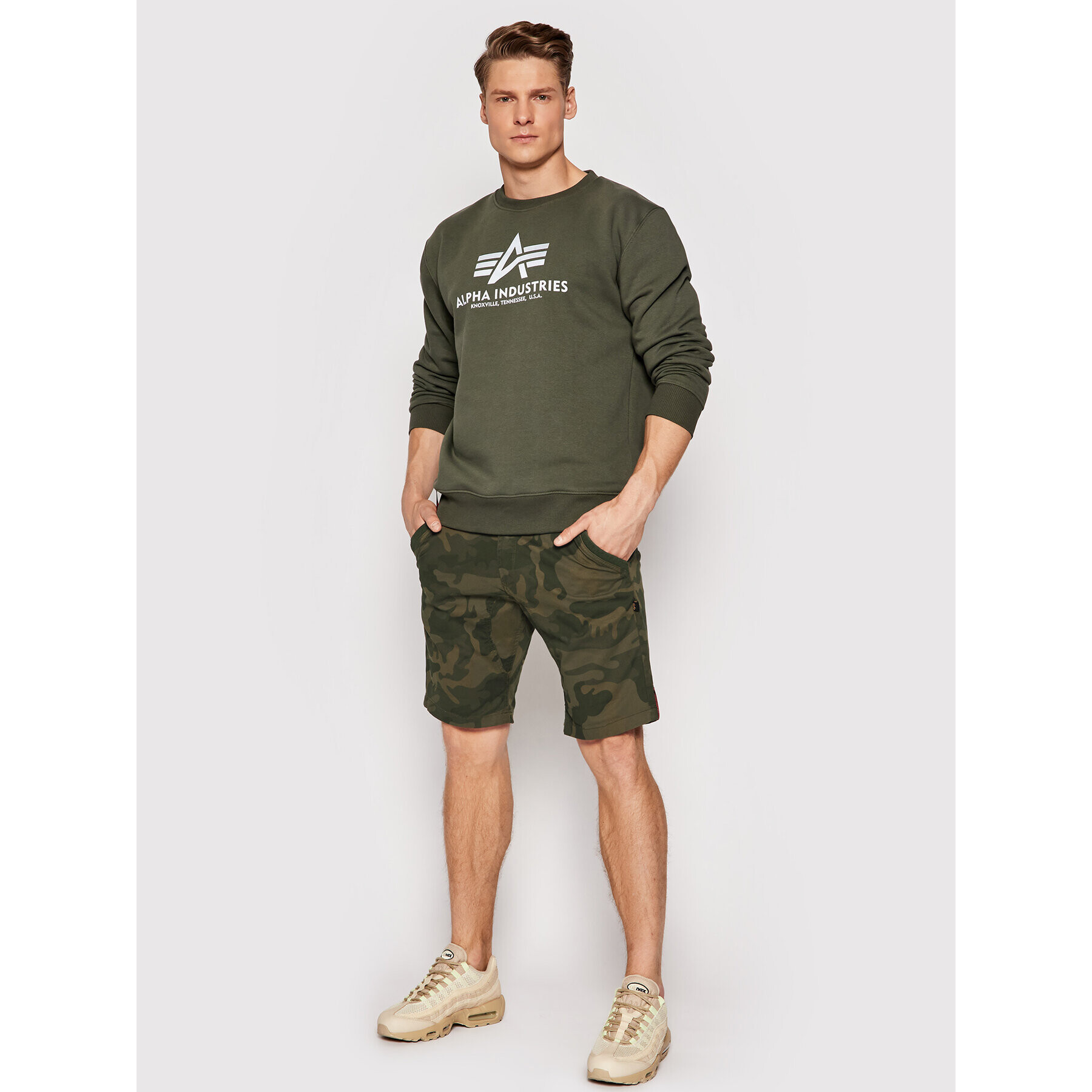 Alpha Industries Šortky z materiálu Kerosene Camo 176205 Zelená Regular Fit - Pepit.cz