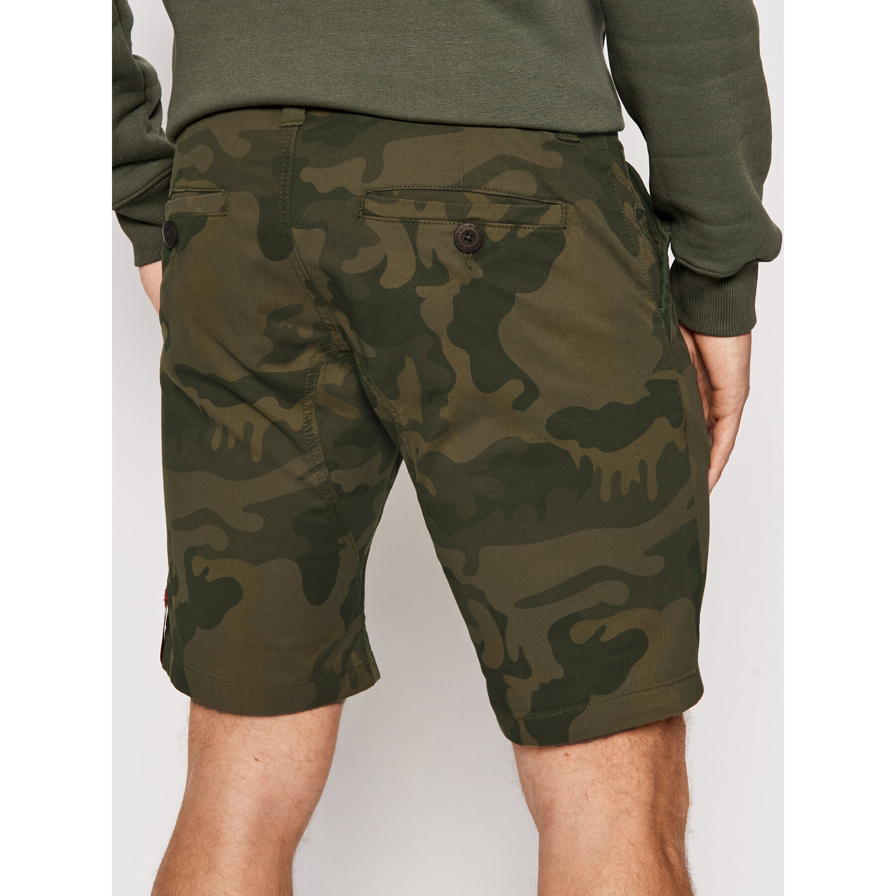 Alpha Industries Šortky z materiálu Kerosene Camo 176205 Zelená Regular Fit - Pepit.cz