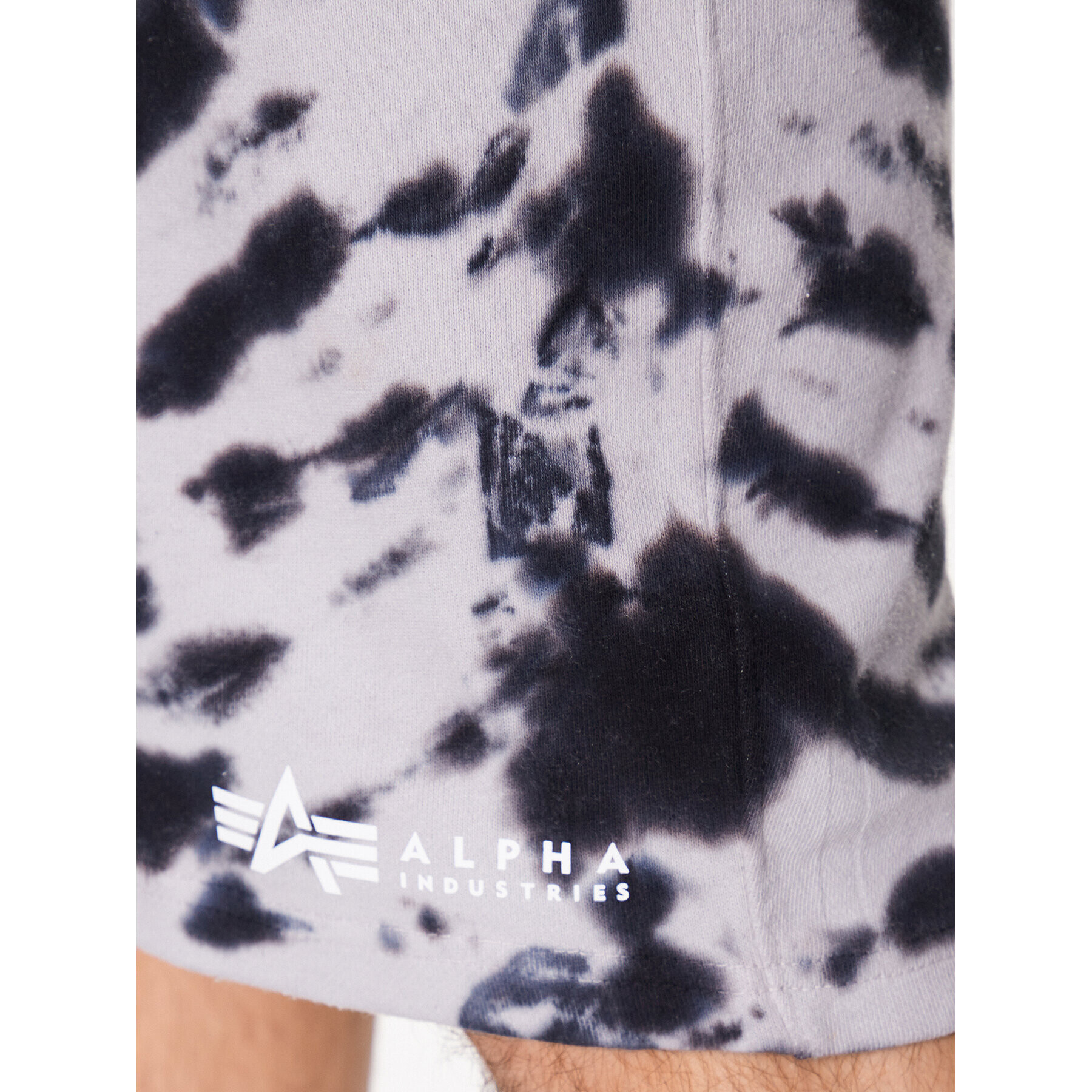 Alpha Industries Sportovní kraťasy Tie Dye 106361 Černá Regular Fit - Pepit.cz