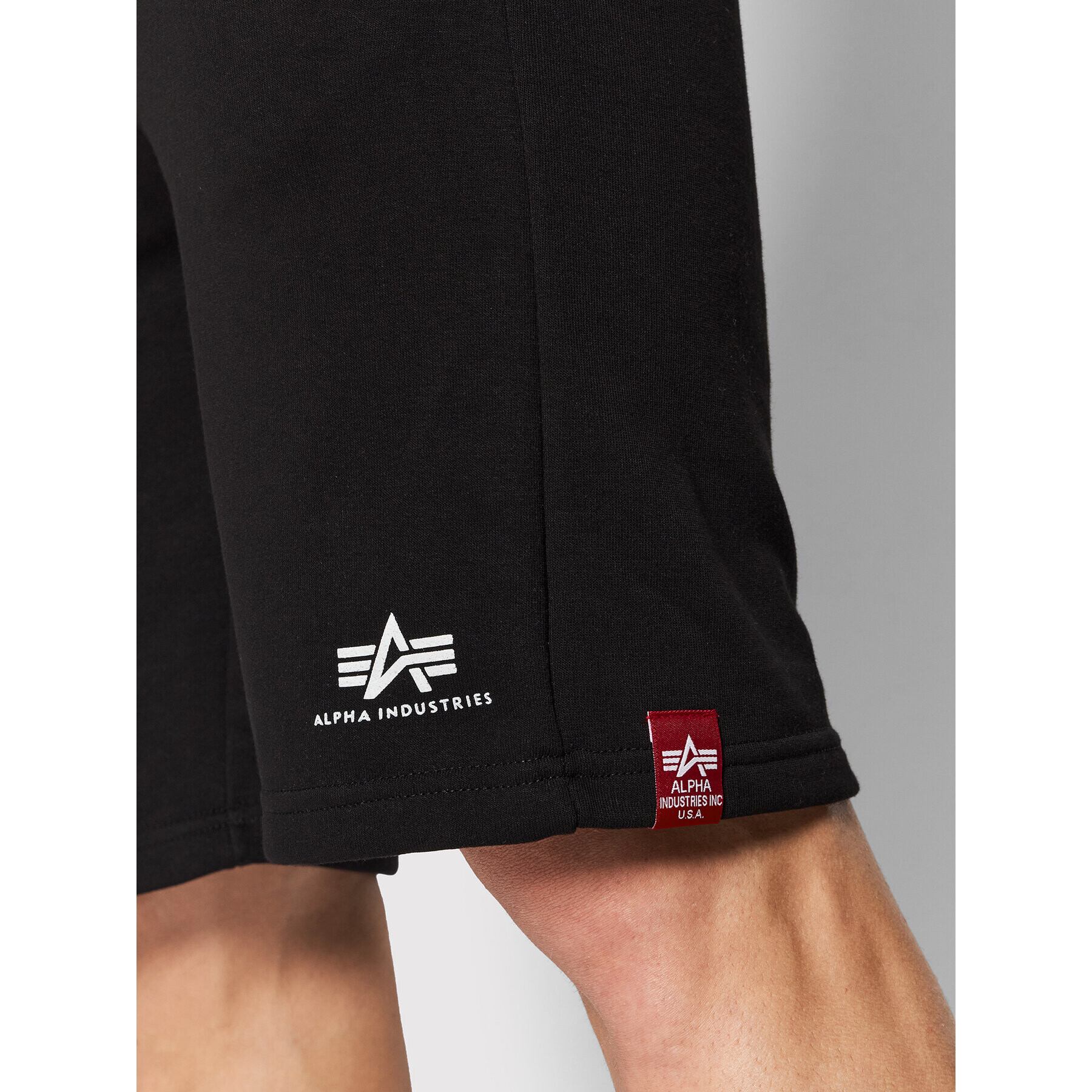 Alpha Industries Sportovní kraťasy Basic 116363 Černá Regular Fit - Pepit.cz