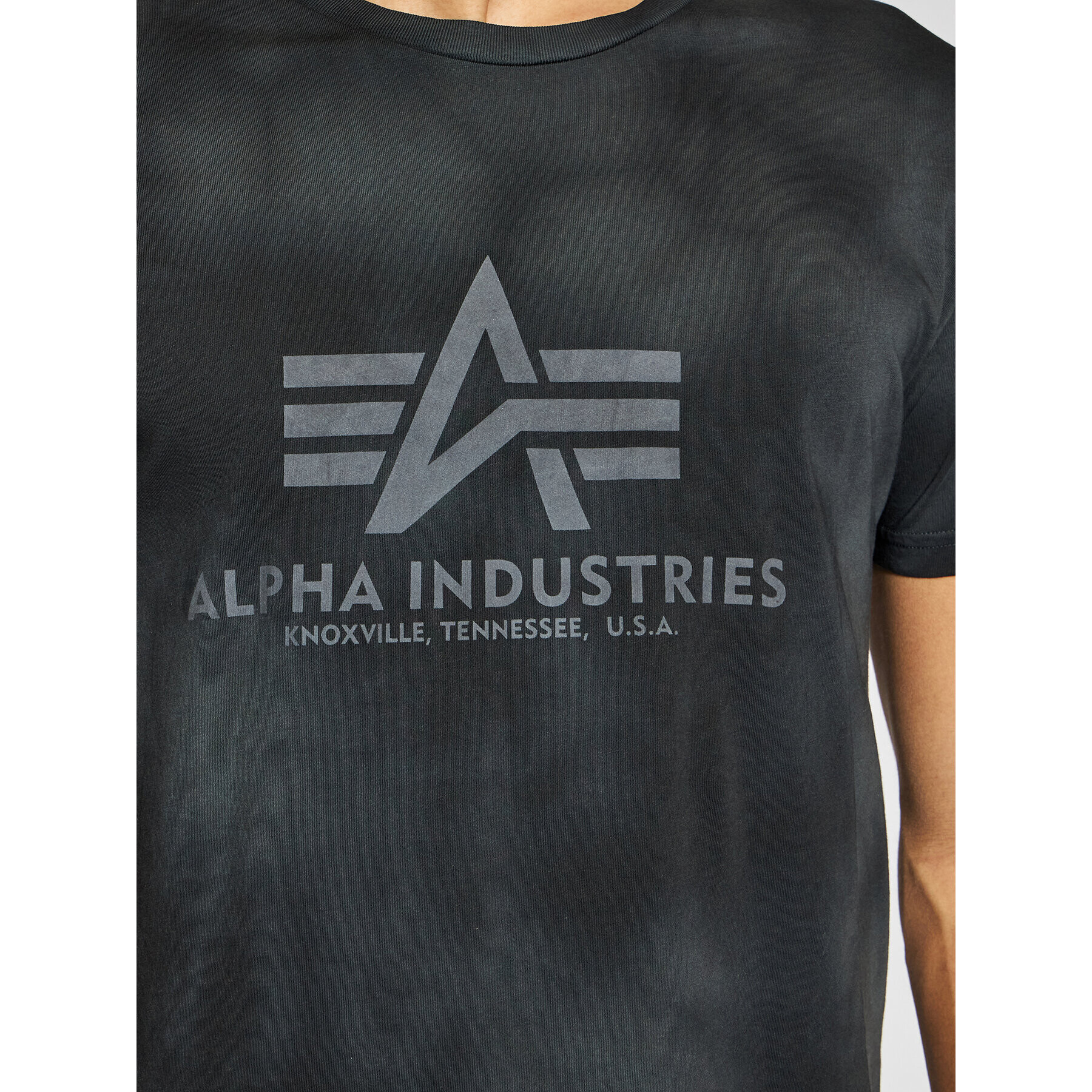 Alpha Industries T-Shirt Basic T Batik 116517 Černá Regular Fit - Pepit.cz