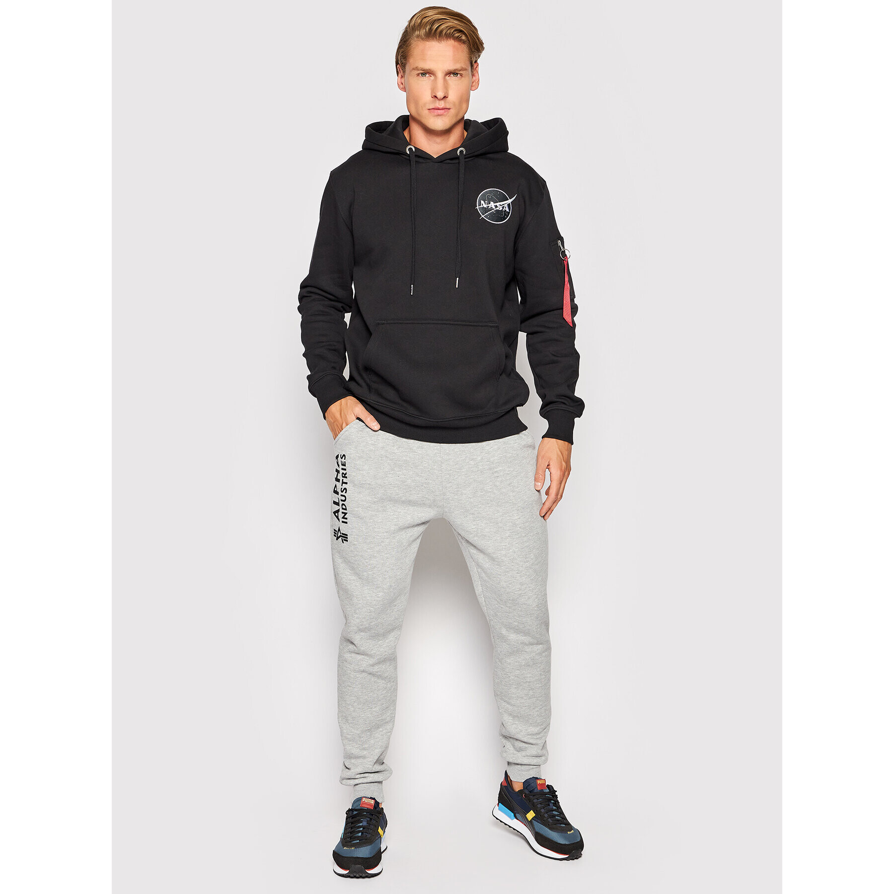 Alpha Industries Teplákové kalhoty Basic 116368 Šedá Regular Fit - Pepit.cz