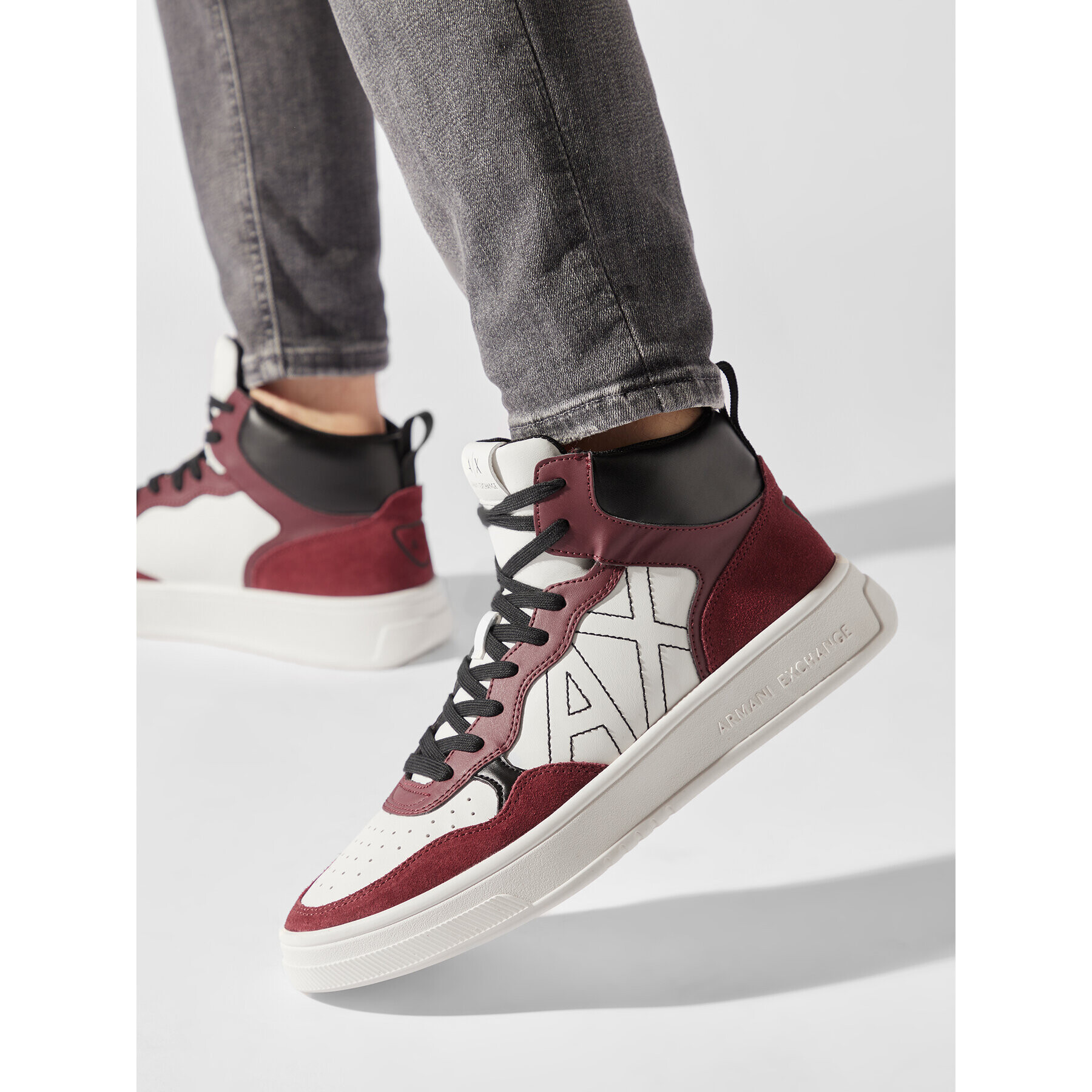 Armani Exchange Sneakersy XUZ040 XV601 N482 Bílá - Pepit.cz