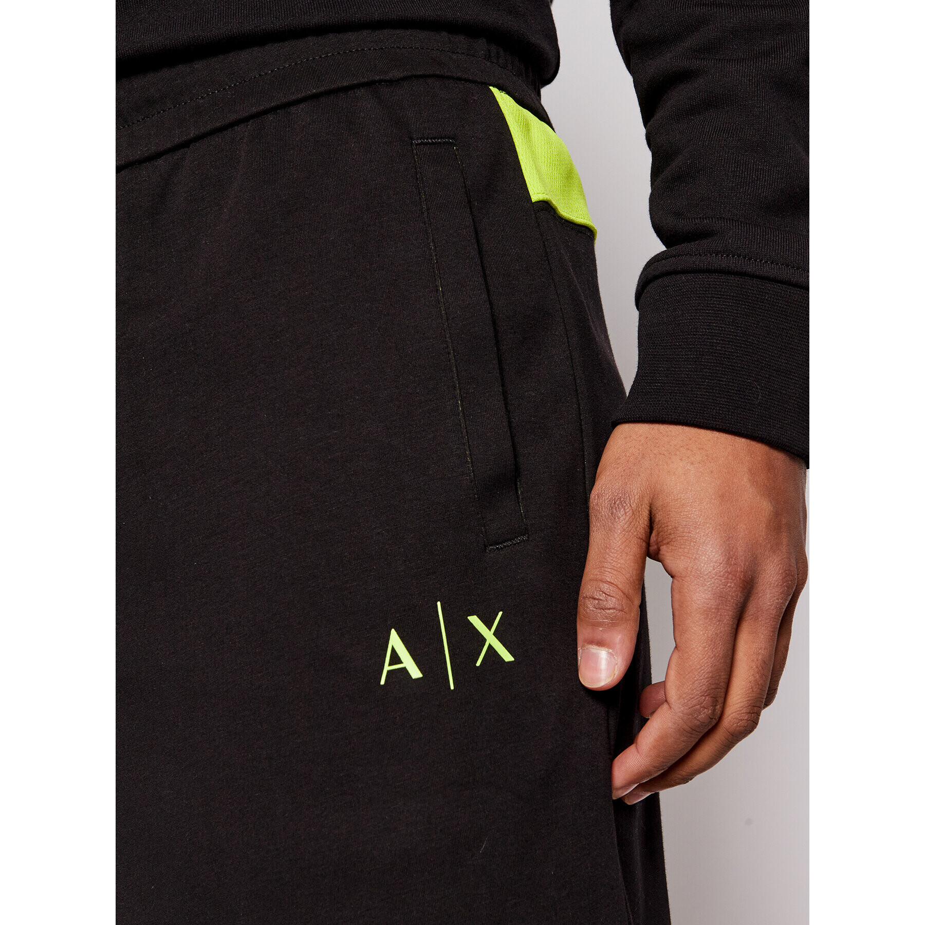 Armani Exchange Sportovní kraťasy 3KZSFN ZJ8FZ 4224 Černá Regular Fit - Pepit.cz