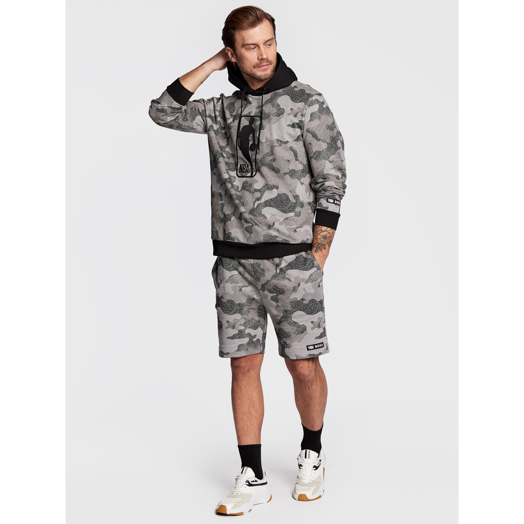 Boss Mikina NBA Camo 50477453 Šedá Regular Fit - Pepit.cz