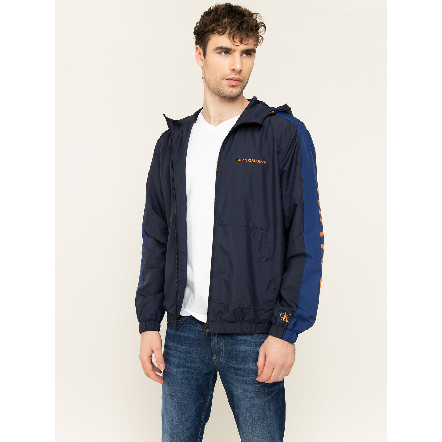 Calvin Klein Jeans Bunda pro přechodné období Windbreaker J30J314239 Tmavomodrá Regular Fit - Pepit.cz