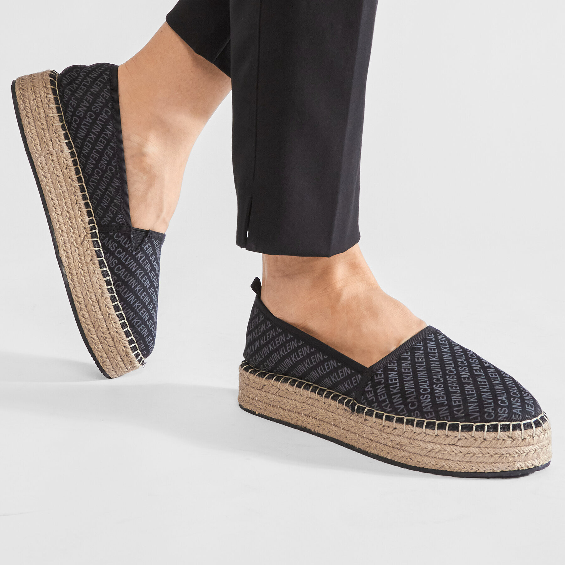 Calvin Klein Jeans Espadrilky Espadrille Wedge Aop Co YW0YW00115 Černá - Pepit.cz