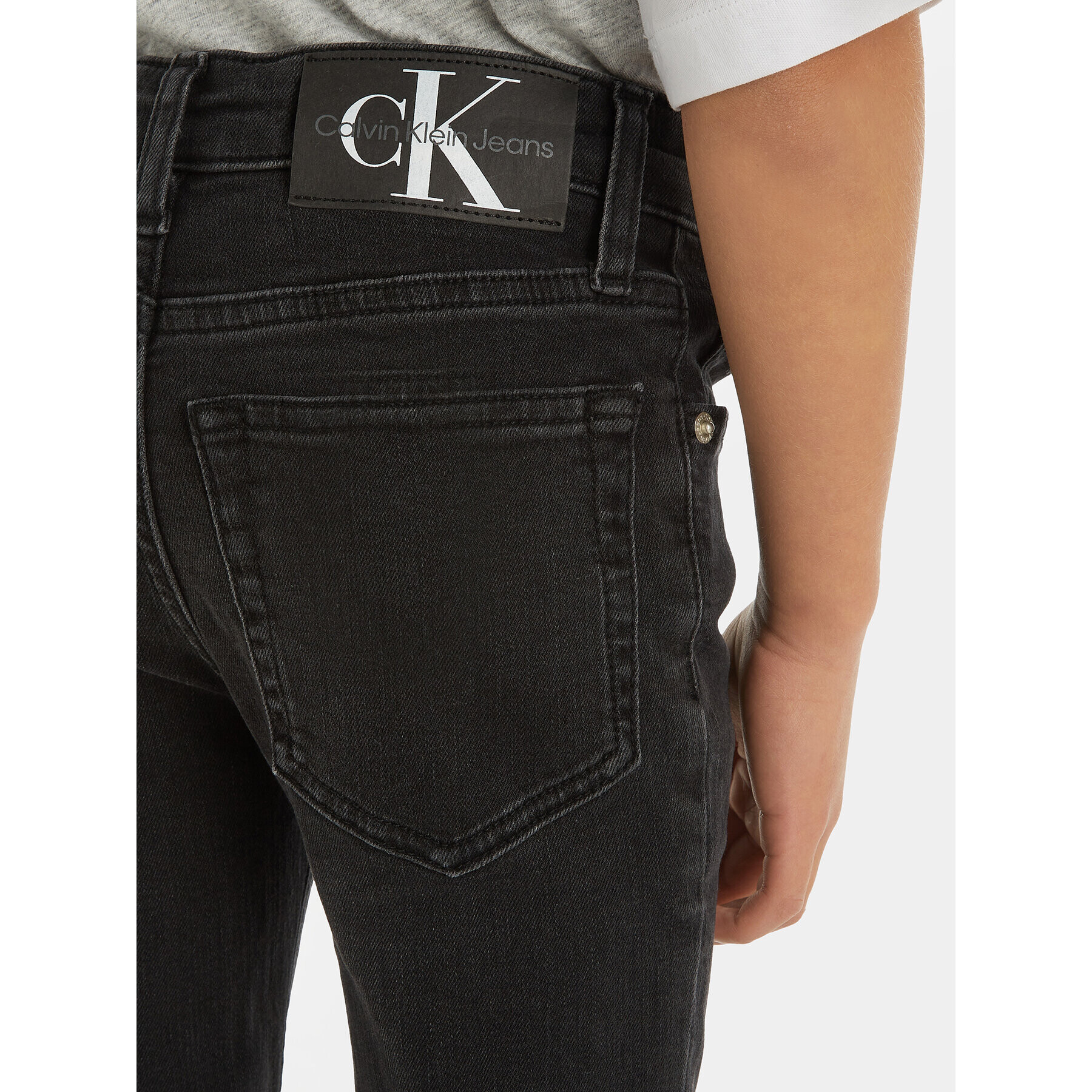 Calvin Klein Jeans Jeansy Essential IB0IB01715 Černá Slim Fit - Pepit.cz