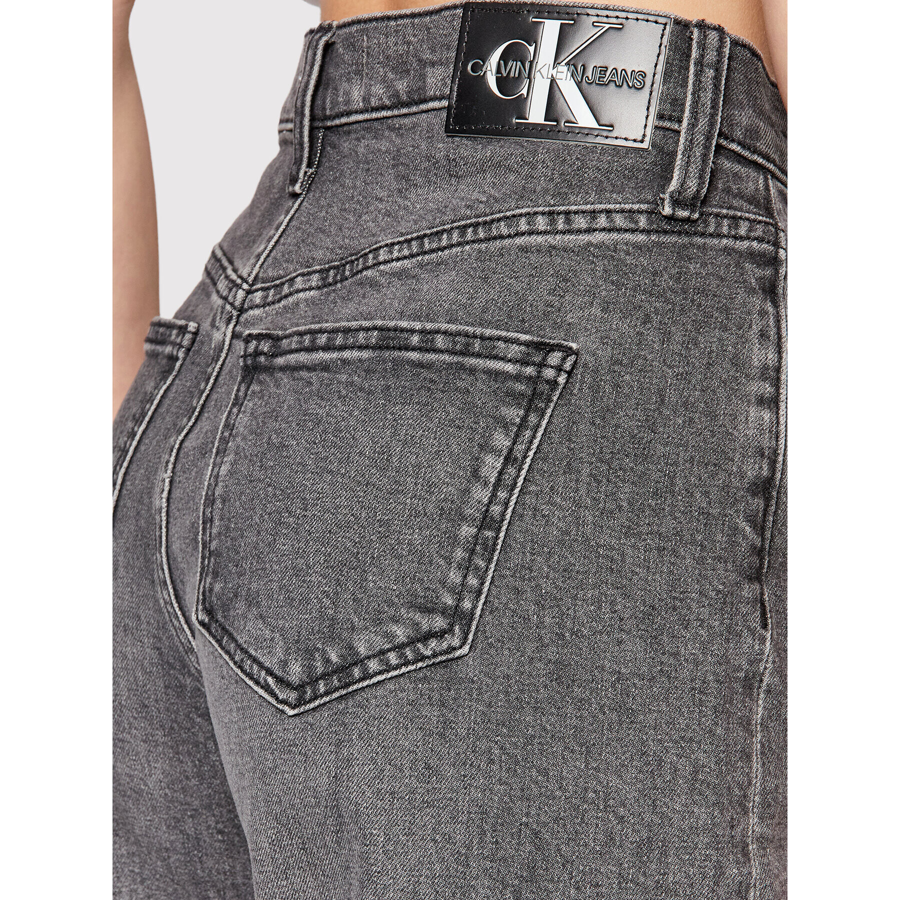 Calvin Klein Jeans Jeansy J20J217543 Šedá Straight Fit - Pepit.cz