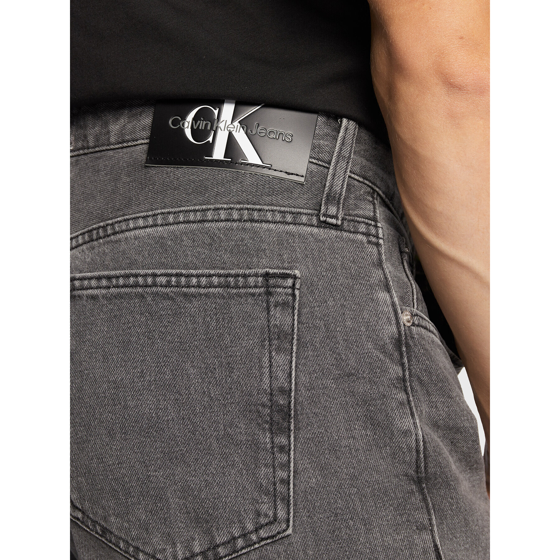 Calvin Klein Jeans Jeansy J30J321683 Šedá Loose Fit - Pepit.cz