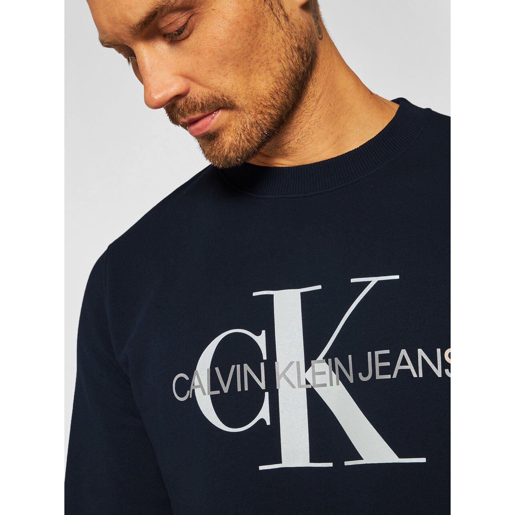 Calvin Klein Jeans Mikina Monogram Logo J30J314313 Tmavomodrá Regular Fit - Pepit.cz