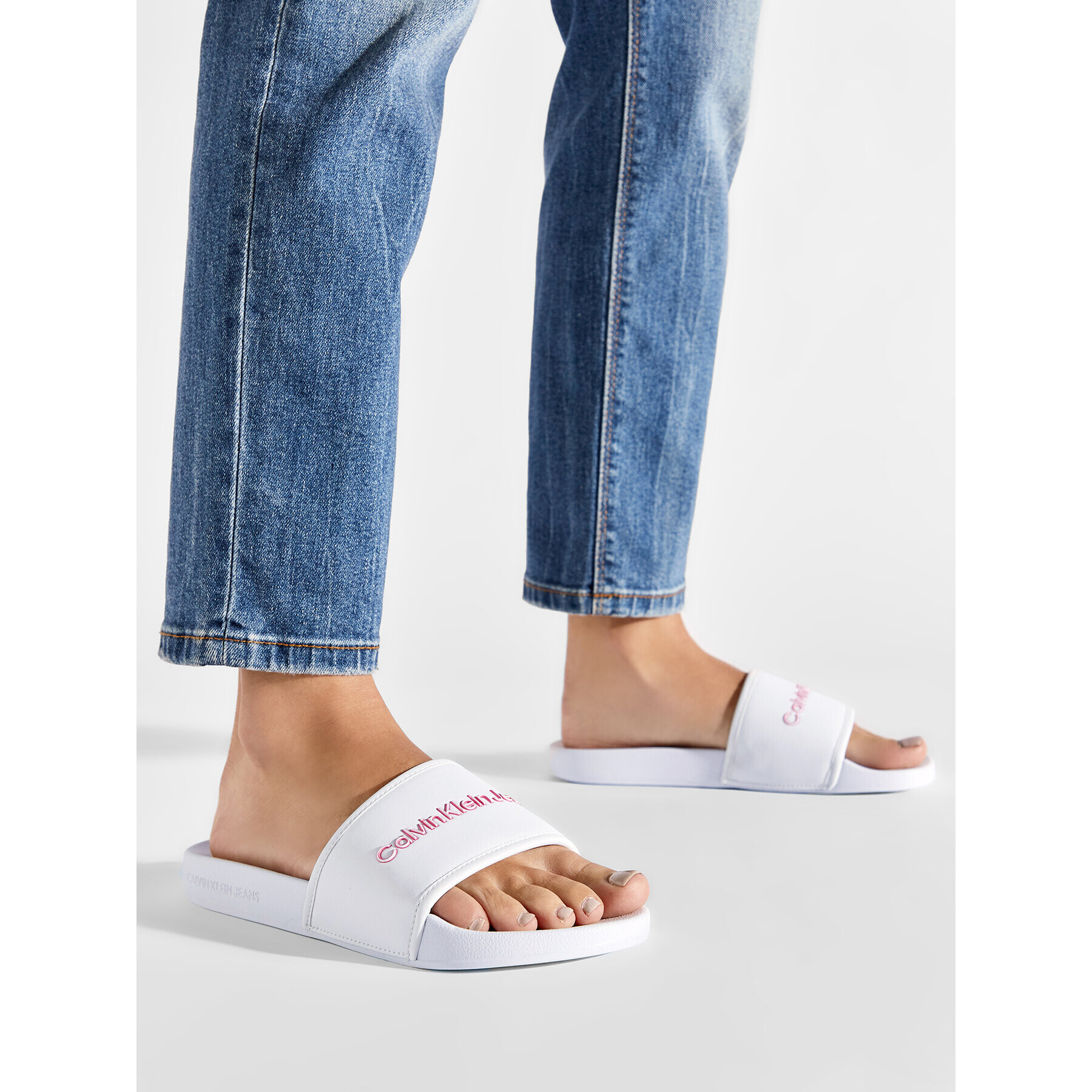 Calvin Klein Jeans Nazouváky Slide Bold Institutional YW0YW00720 Bílá - Pepit.cz