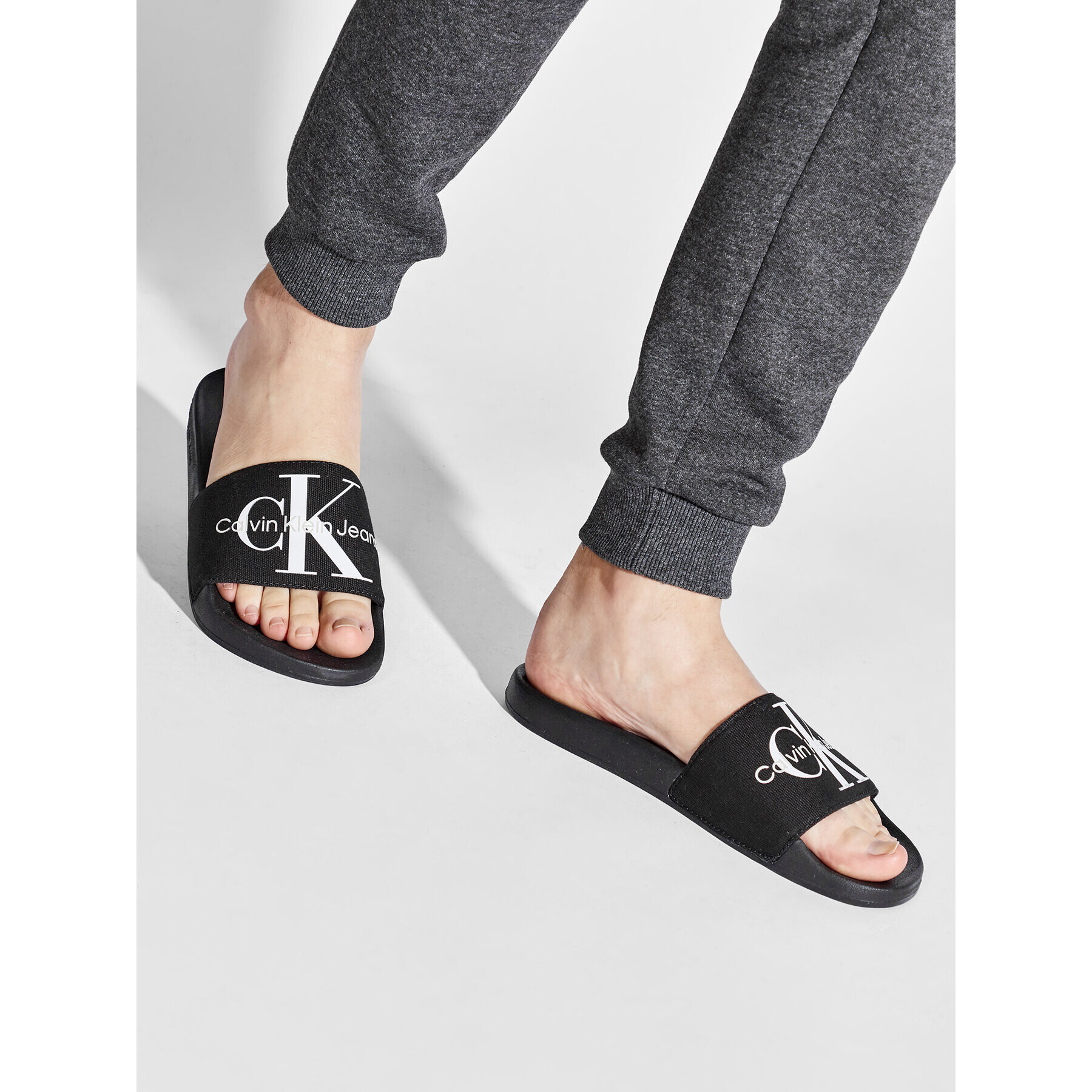 Calvin Klein Jeans Nazouváky Slide Monogram Co YM0YM0006 Černá - Pepit.cz