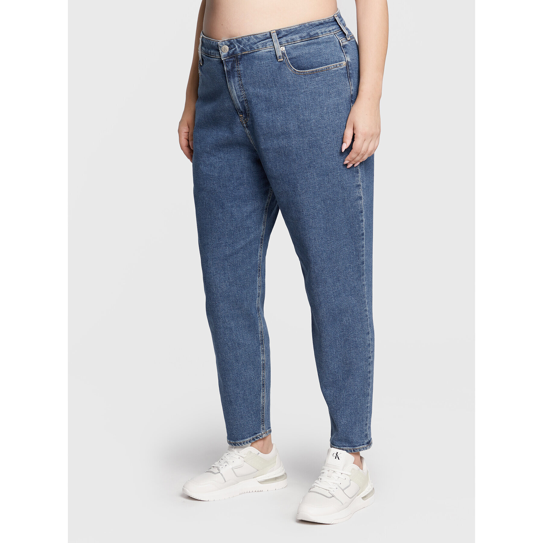 Calvin Klein Jeans Plus Jeansy J20J217529 Modrá Mom Fit - Pepit.cz