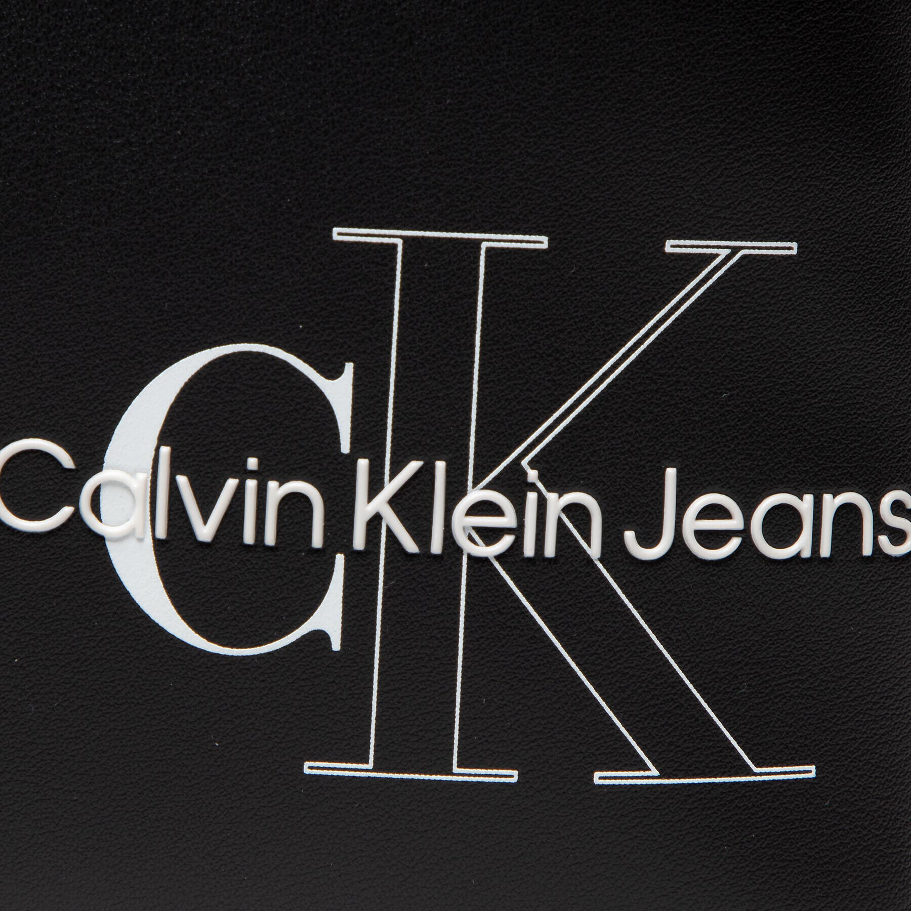 Calvin Klein Jeans Pouzdro na mobil Sculpted Phone Xbody Two Tone K60K609350 Černá - Pepit.cz