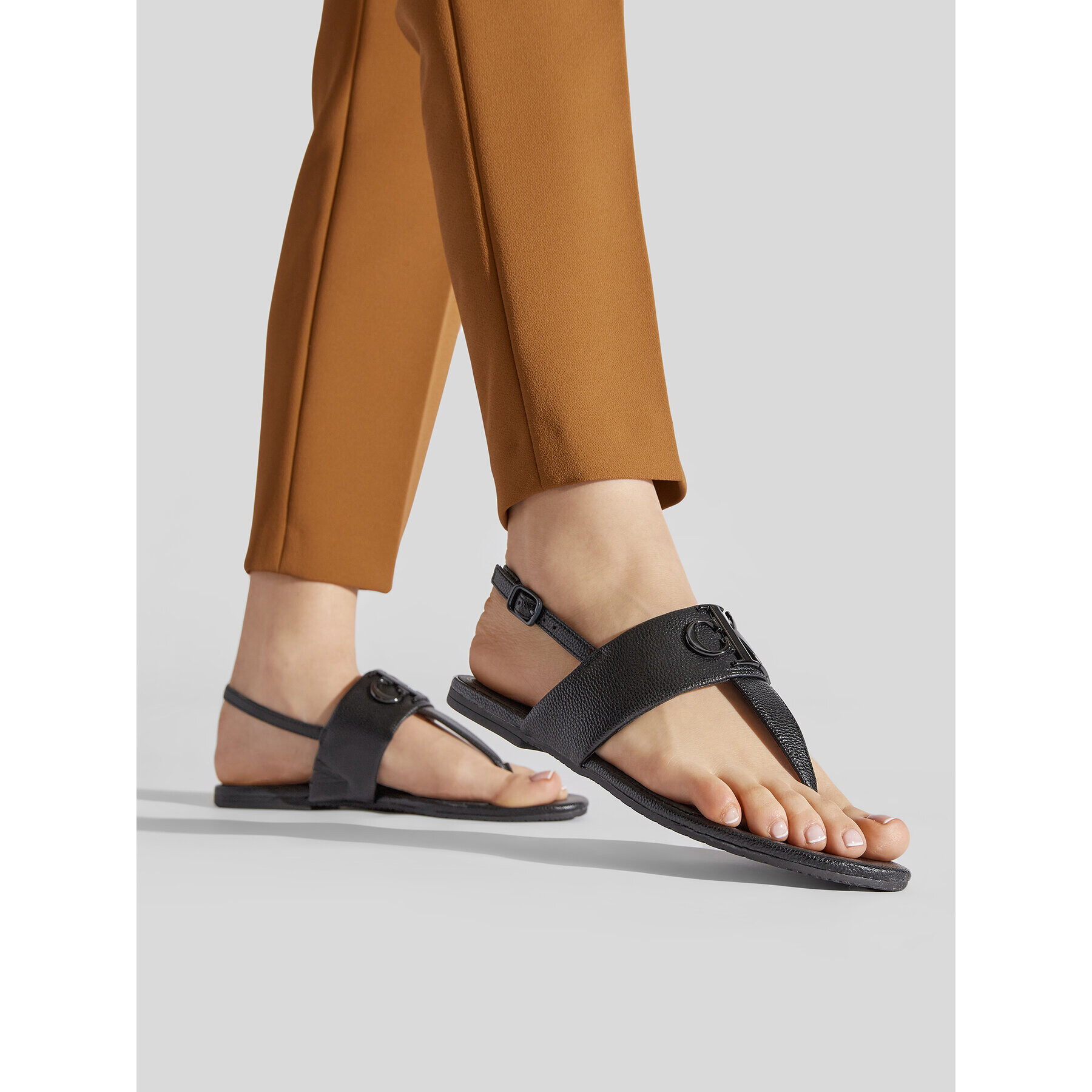 Calvin Klein Jeans Sandály Flat Sandal Hw Lth 2 YW0YW00544 Černá - Pepit.cz