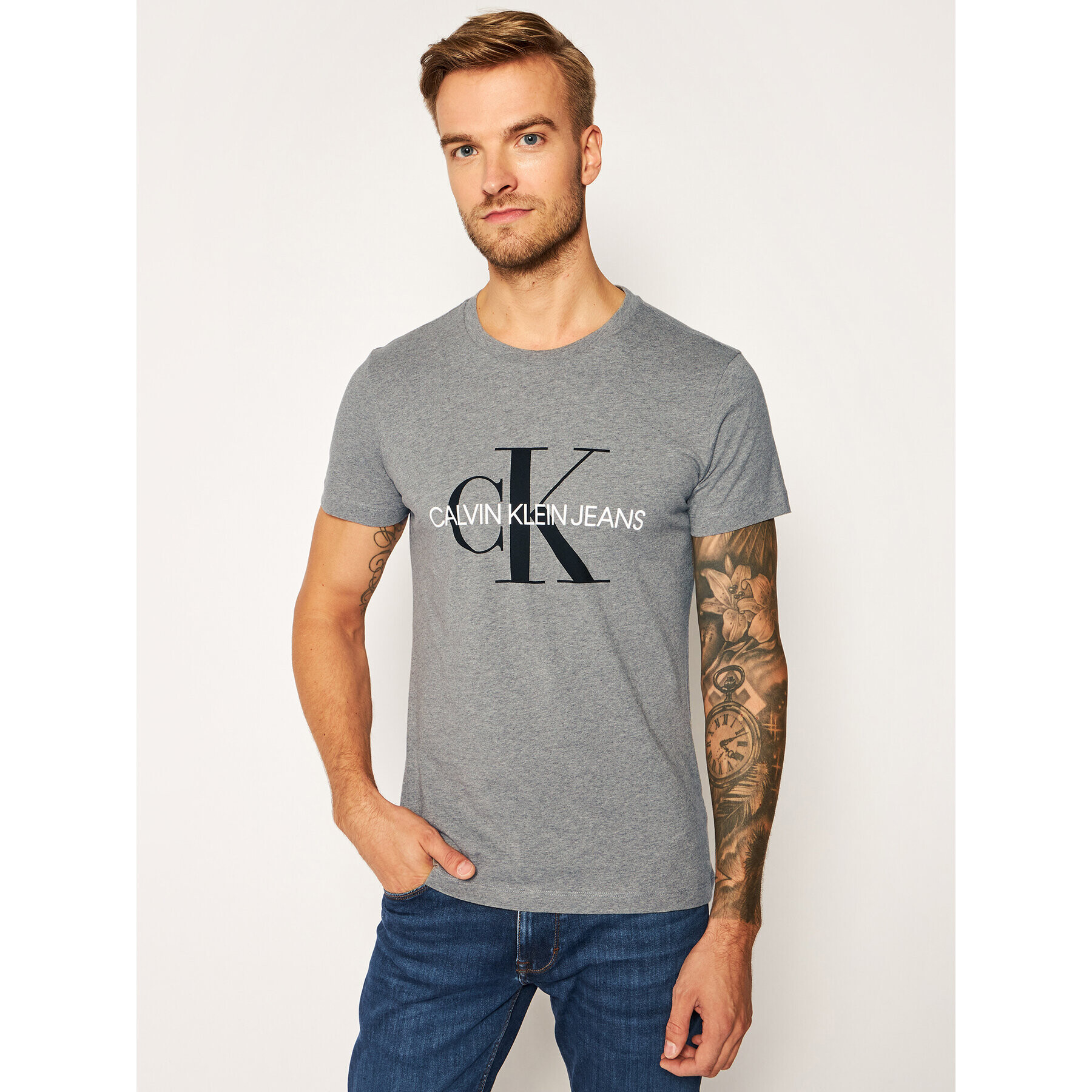 Calvin Klein Jeans T-Shirt Core Monogram Logo J30J314314 Šedá Regular Fit - Pepit.cz