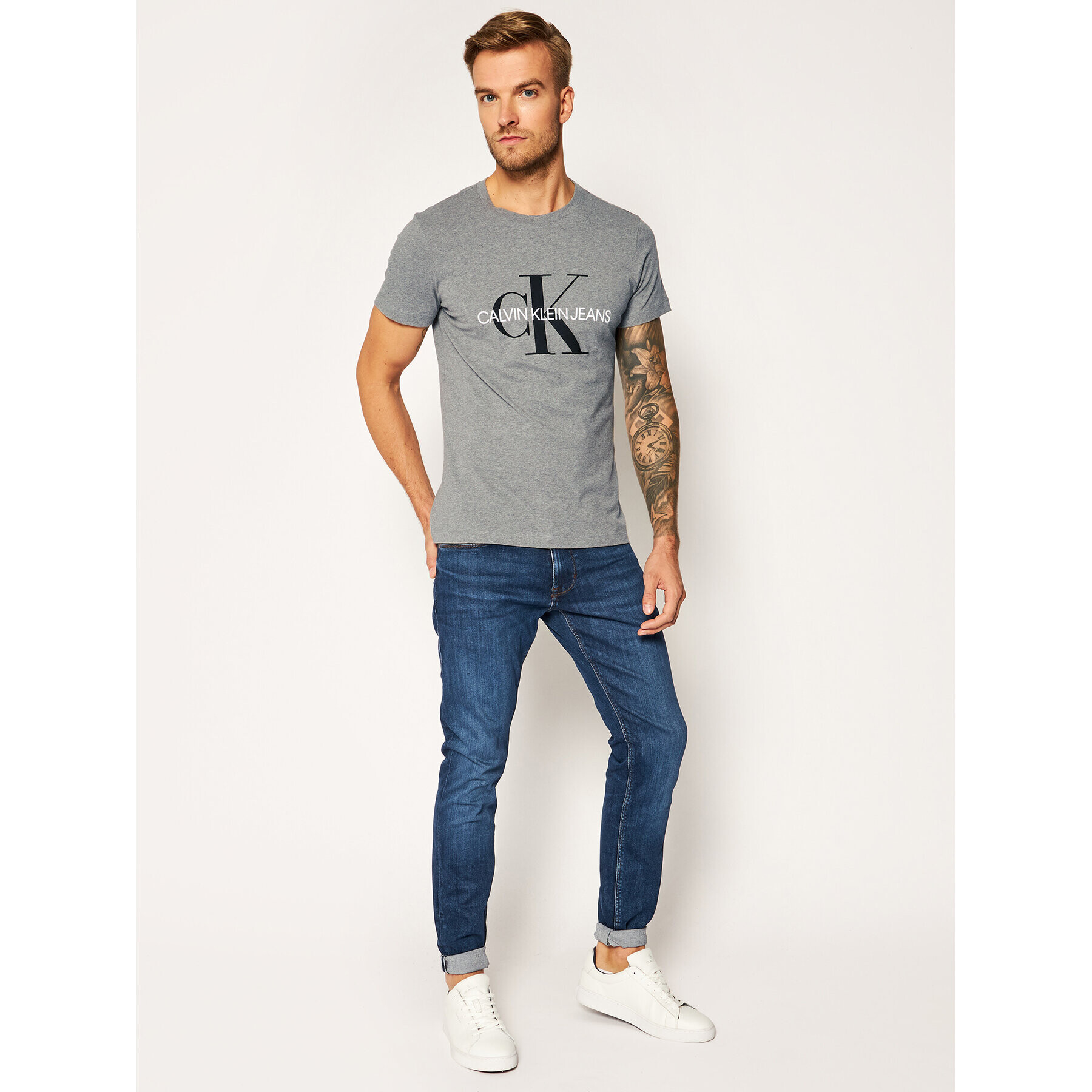 Calvin Klein Jeans T-Shirt Core Monogram Logo J30J314314 Šedá Regular Fit - Pepit.cz