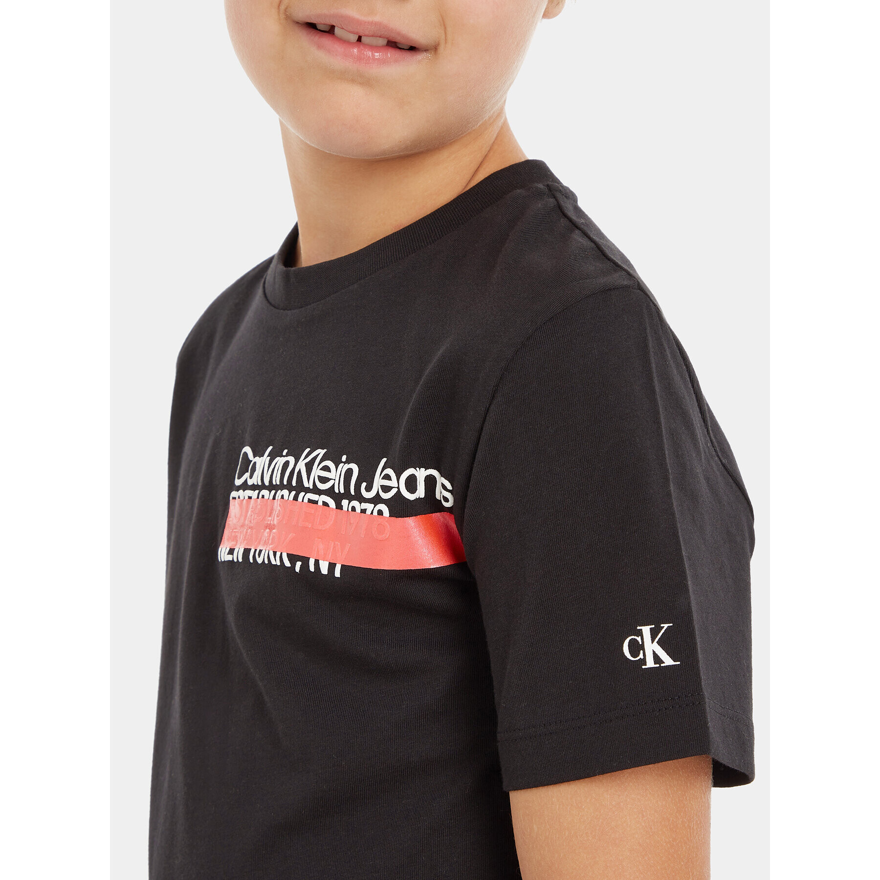 Calvin Klein Jeans T-Shirt Hero Mini Logo IB0IB01697 Černá Regular Fit - Pepit.cz