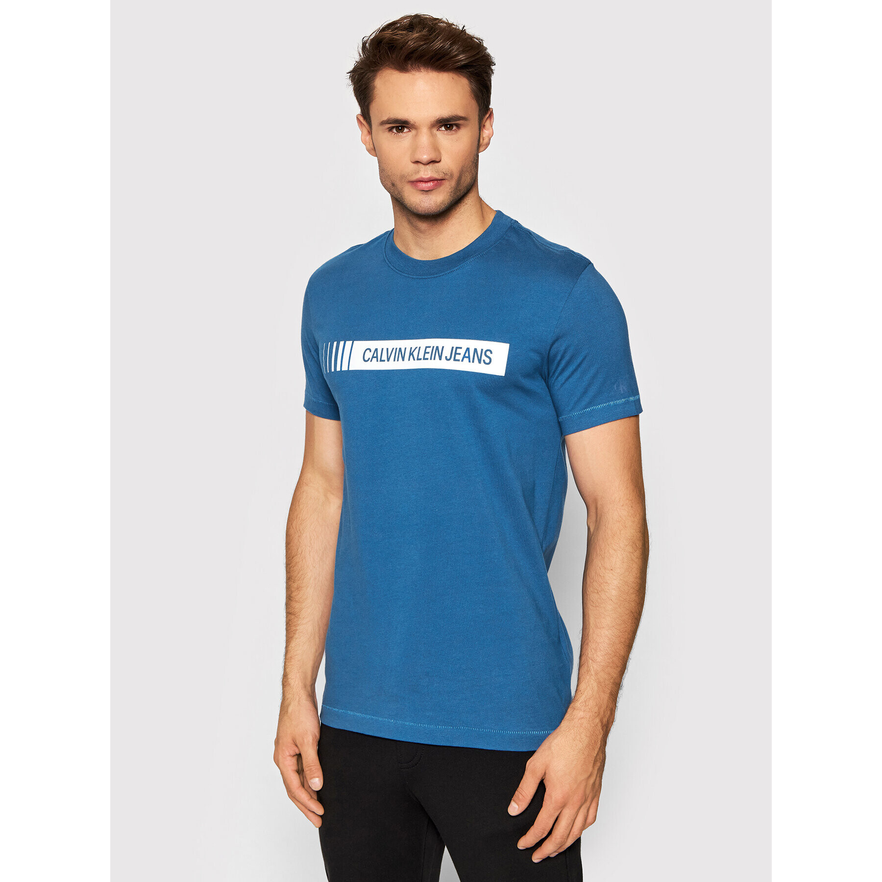 Calvin Klein Jeans T-Shirt Institutional Logo Box J30J319294 Modrá Regular Fit - Pepit.cz