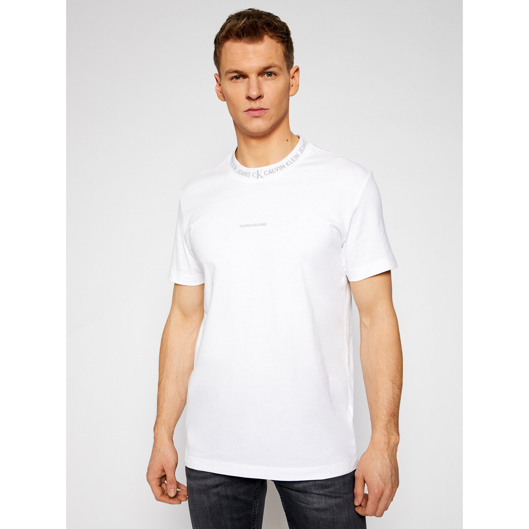 Calvin Klein Jeans T-Shirt J30J317096 Bílá Regular Fit - Pepit.cz