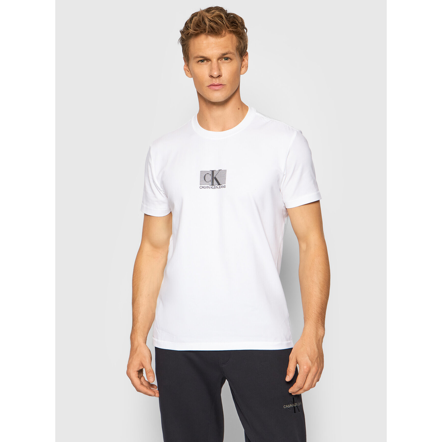 Calvin Klein Jeans T-Shirt J30J318201 Bílá Regular Fit - Pepit.cz