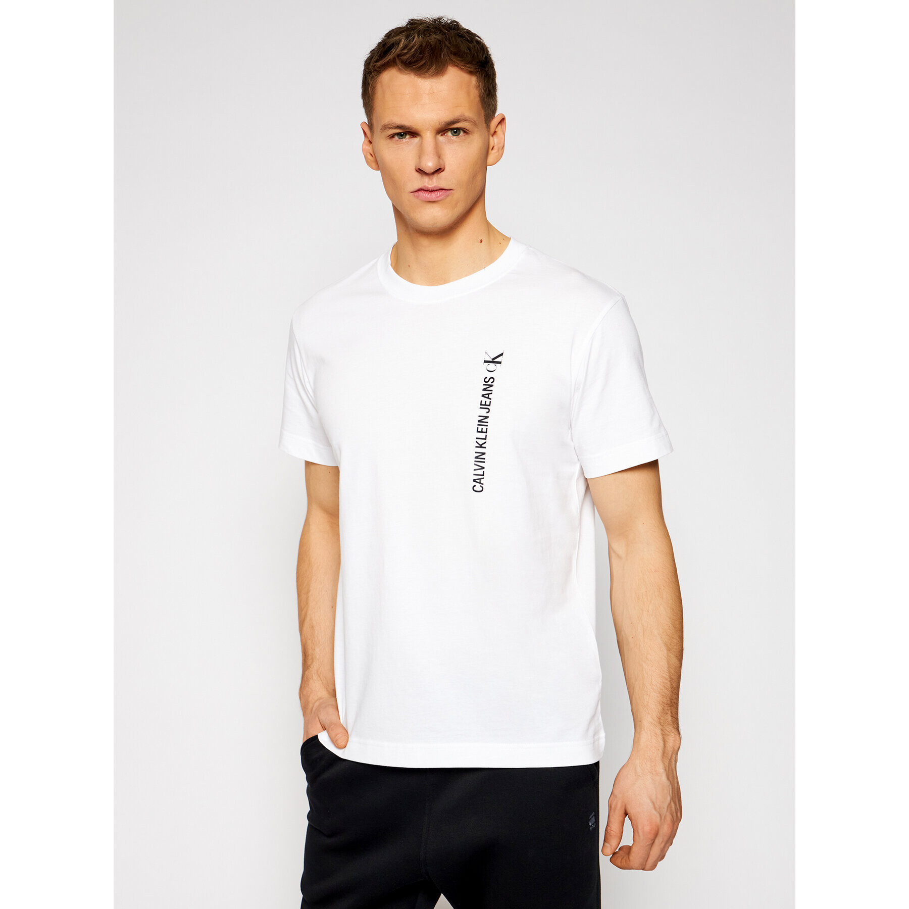 Calvin Klein Jeans T-Shirt J30J318303 Bílá Regular Fit - Pepit.cz