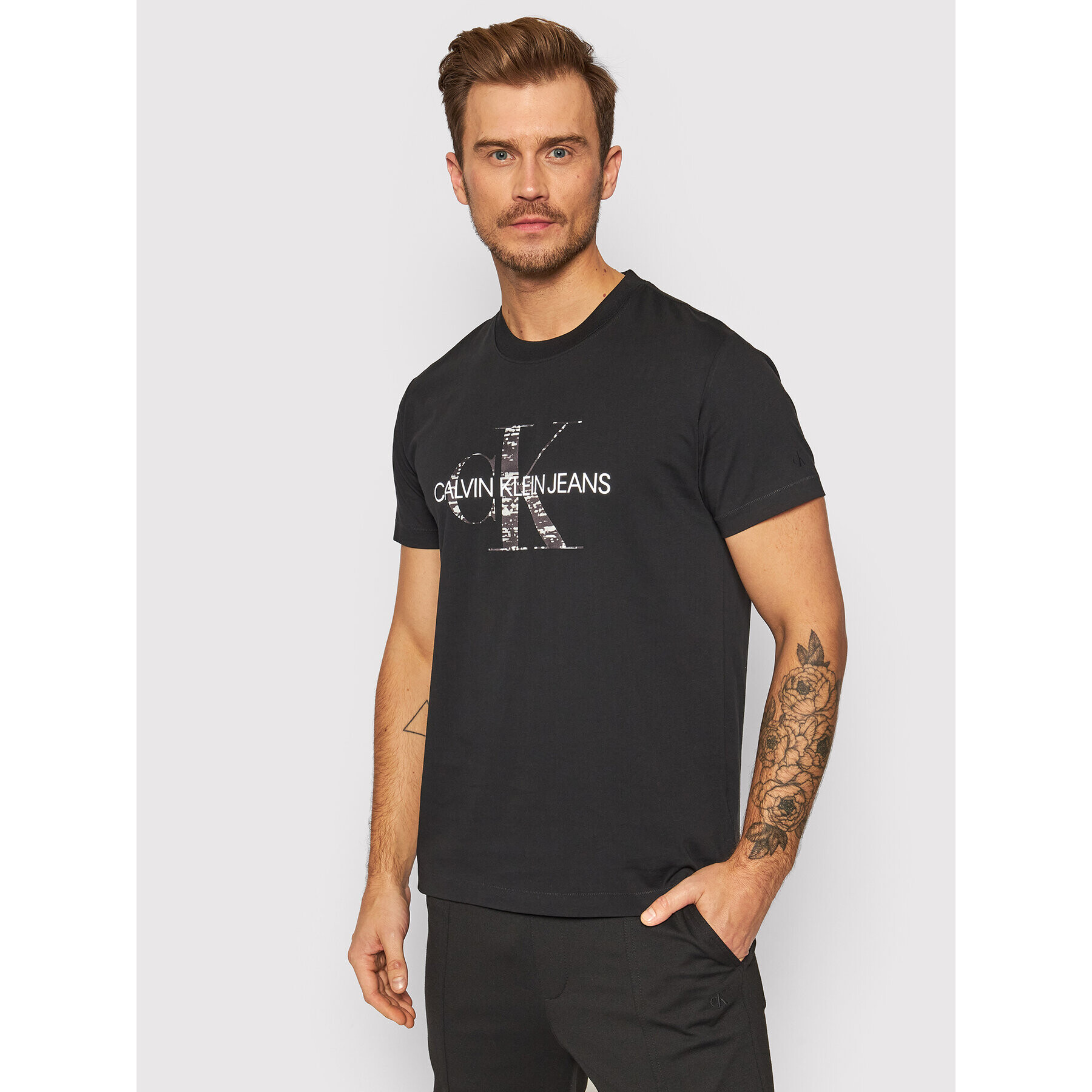 Calvin Klein Jeans T-Shirt J30J318723 Černá Regular Fit - Pepit.cz