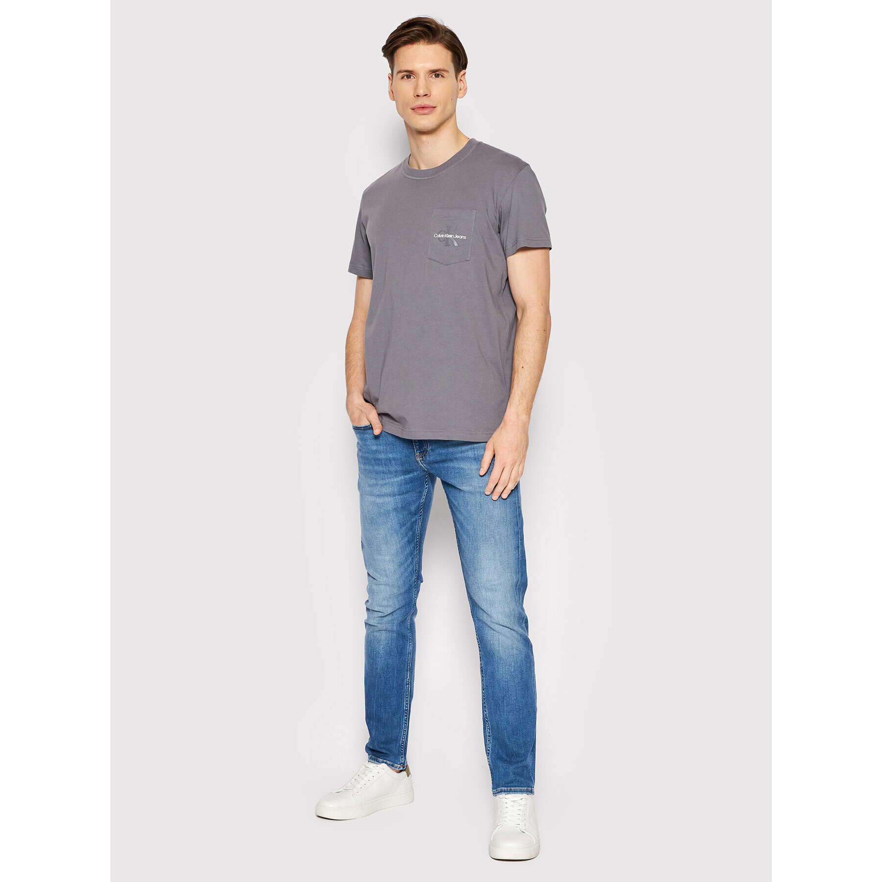 Calvin Klein Jeans T-Shirt J30J319876 Šedá Regular Fit - Pepit.cz